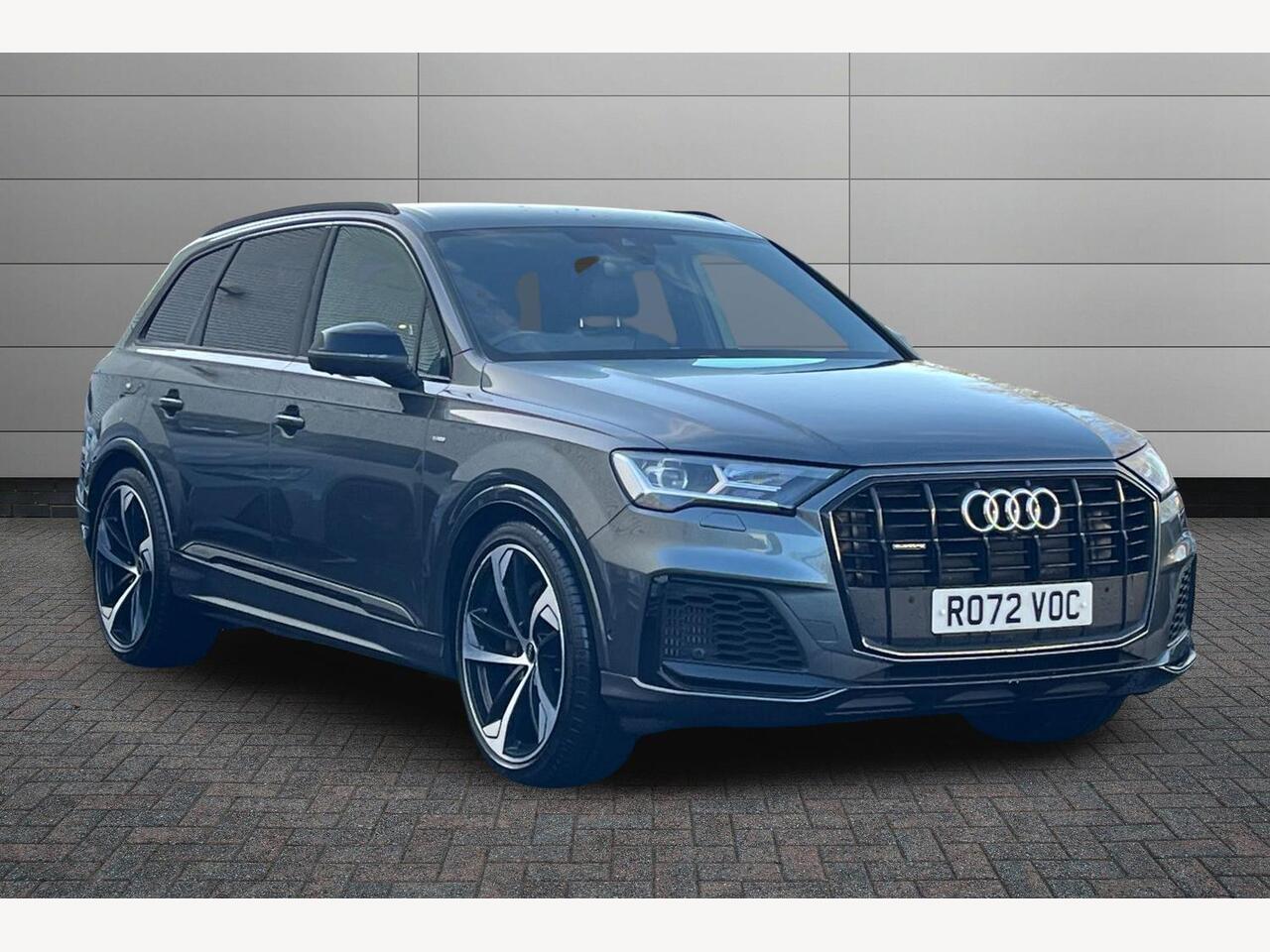 Main listing image - Audi Q7