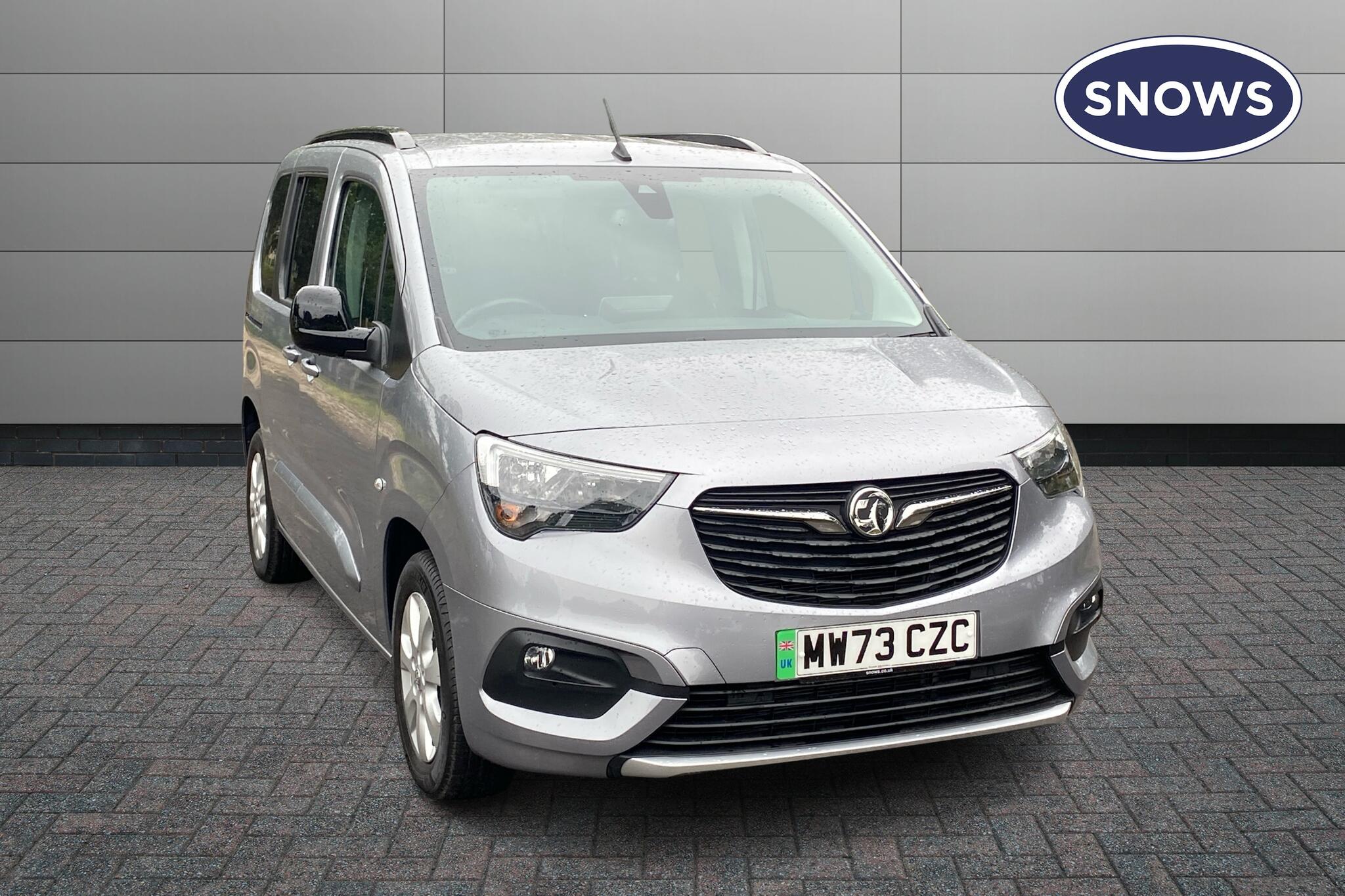 Main listing image - Vauxhall Combo Life-e
