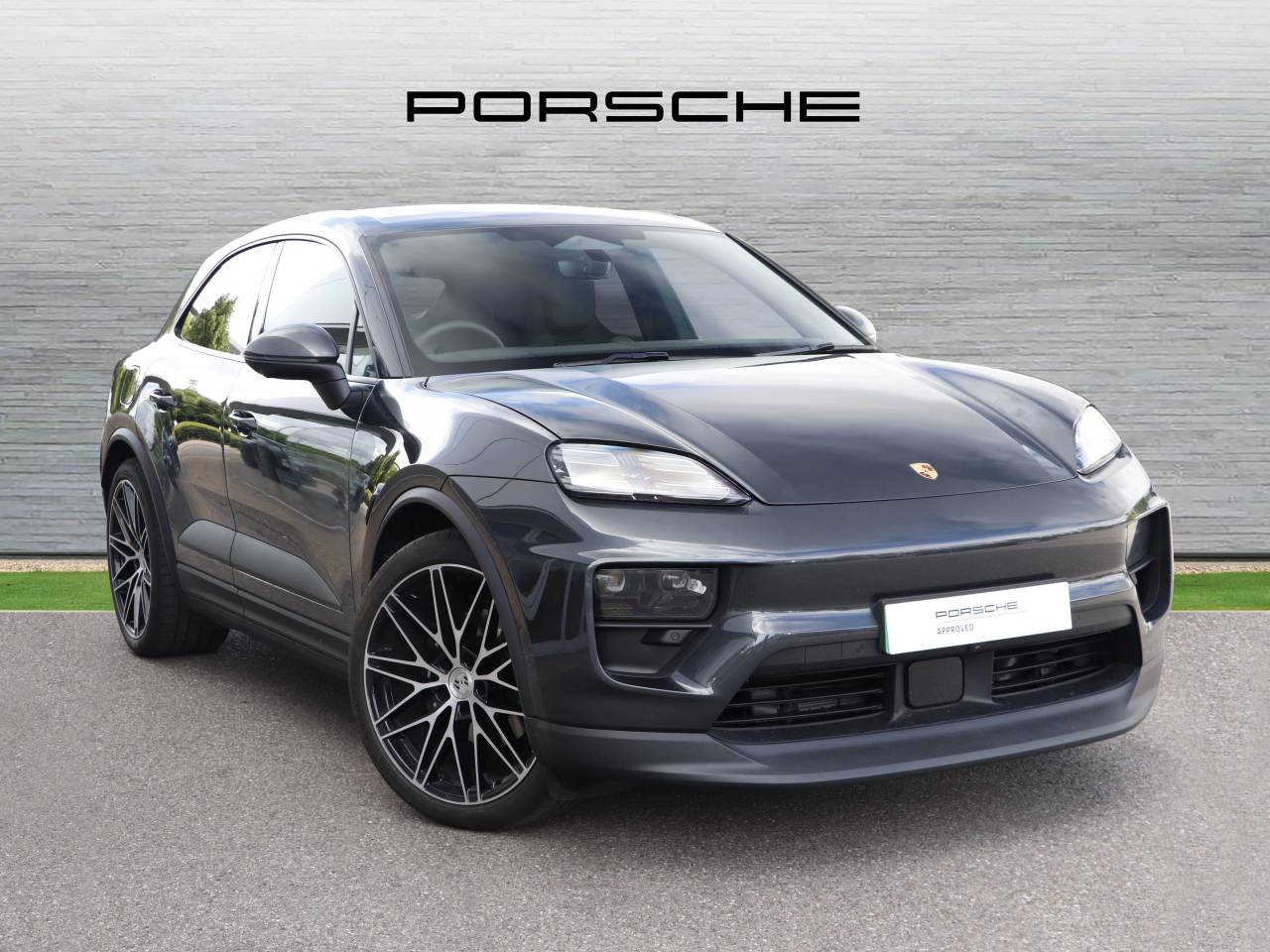 Main listing image - Porsche Macan