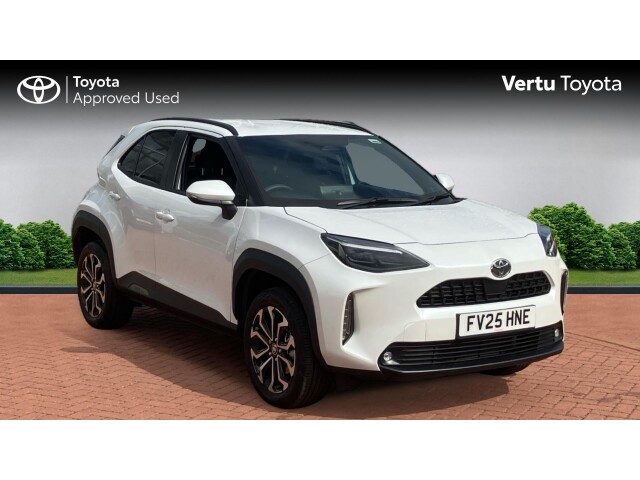Main listing image - Toyota Yaris Cross