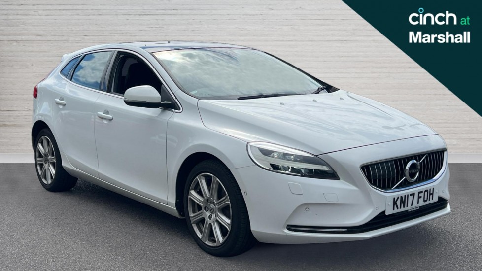 Main listing image - Volvo V40