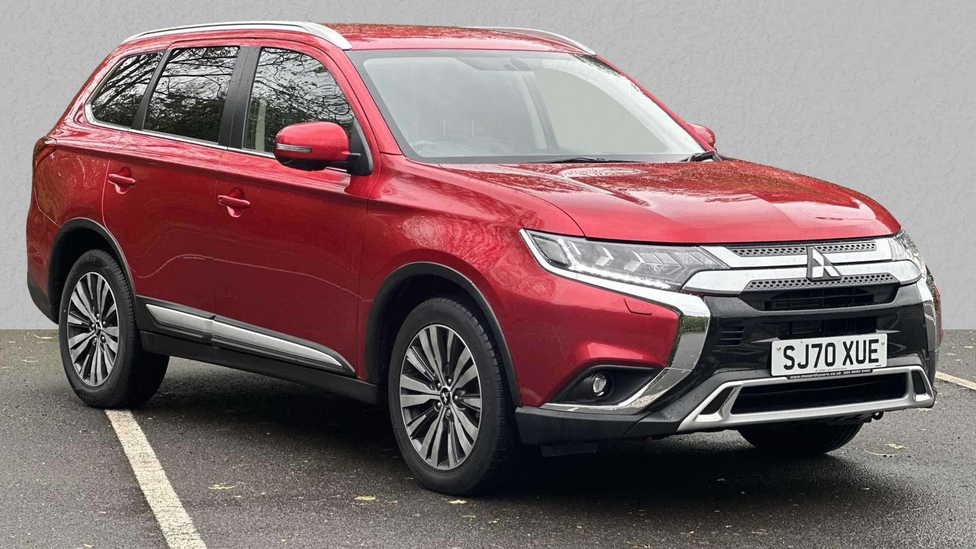 Main listing image - Mitsubishi Outlander