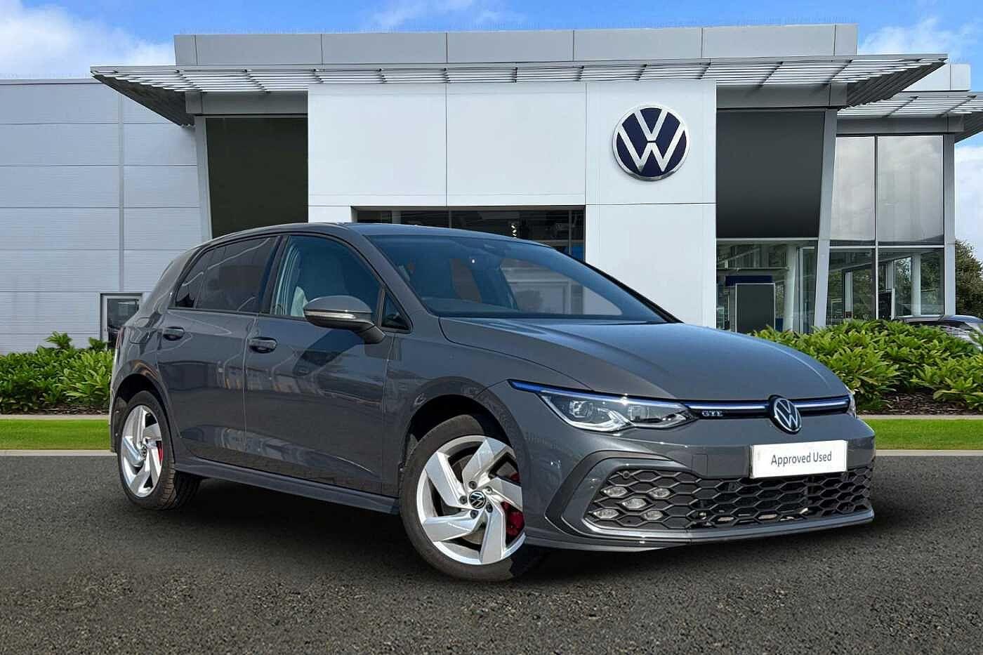 Main listing image - Volkswagen Golf GTE