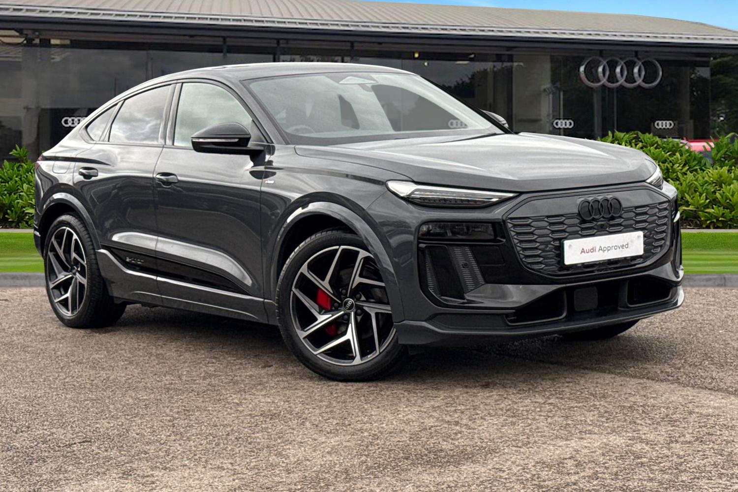 Main listing image - Audi Q6 e-tron
