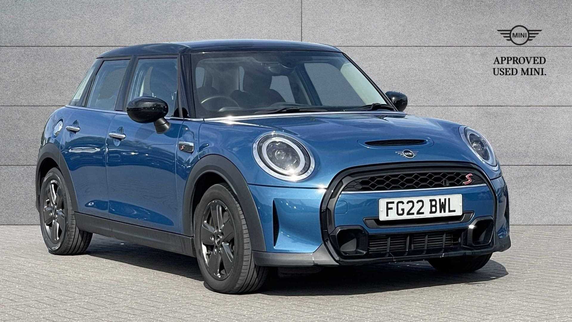 Main listing image - MINI Hatchback 5dr