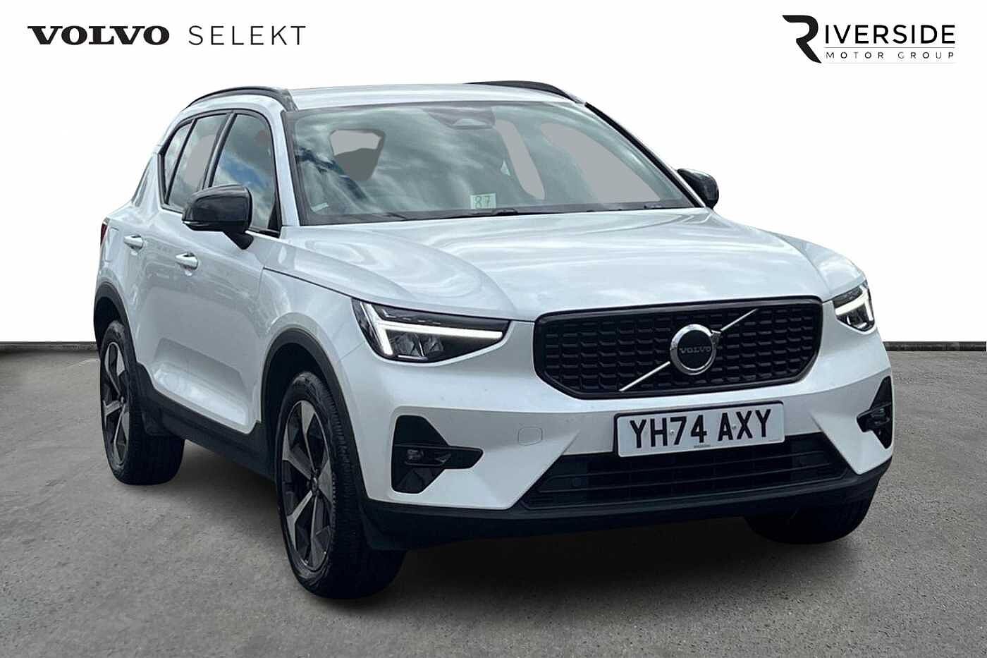 Main listing image - Volvo XC40