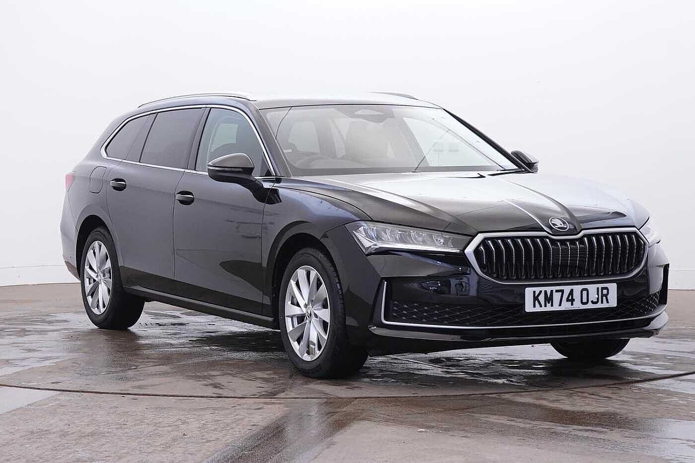 Main listing image - Skoda Superb Estate
