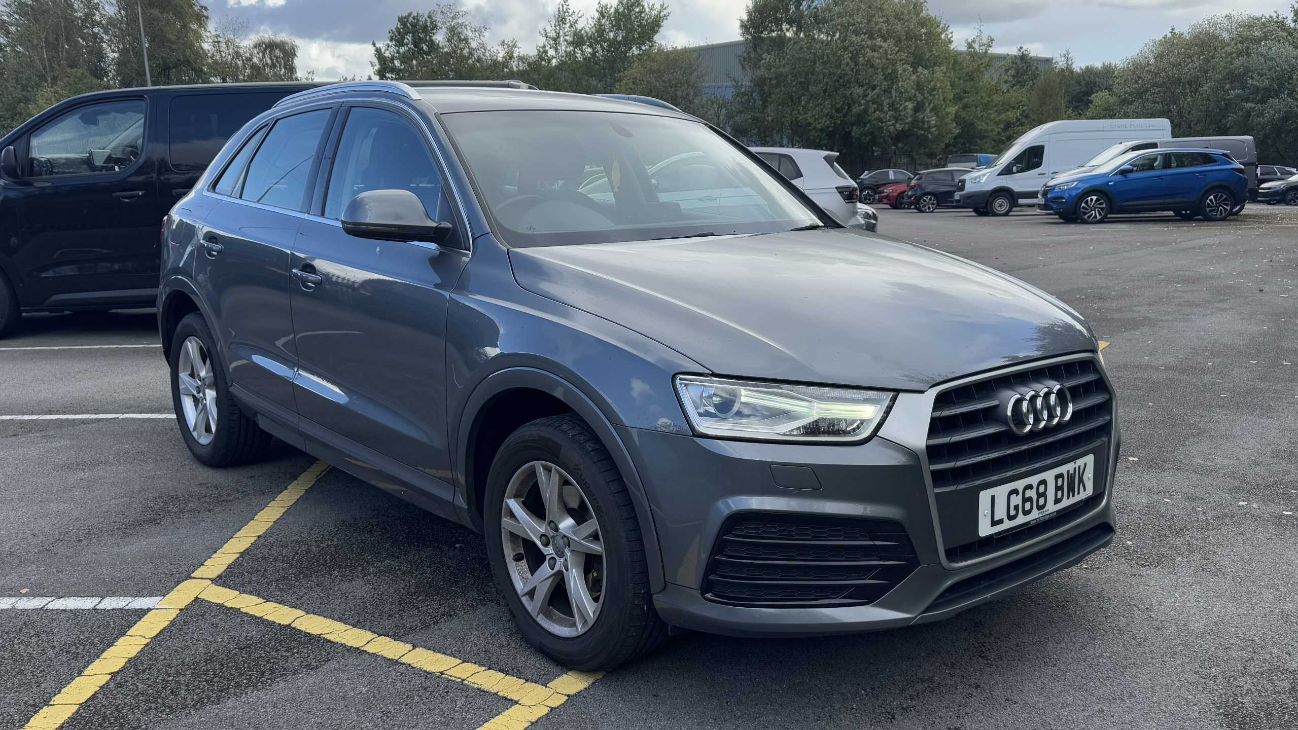 Main listing image - Audi Q3