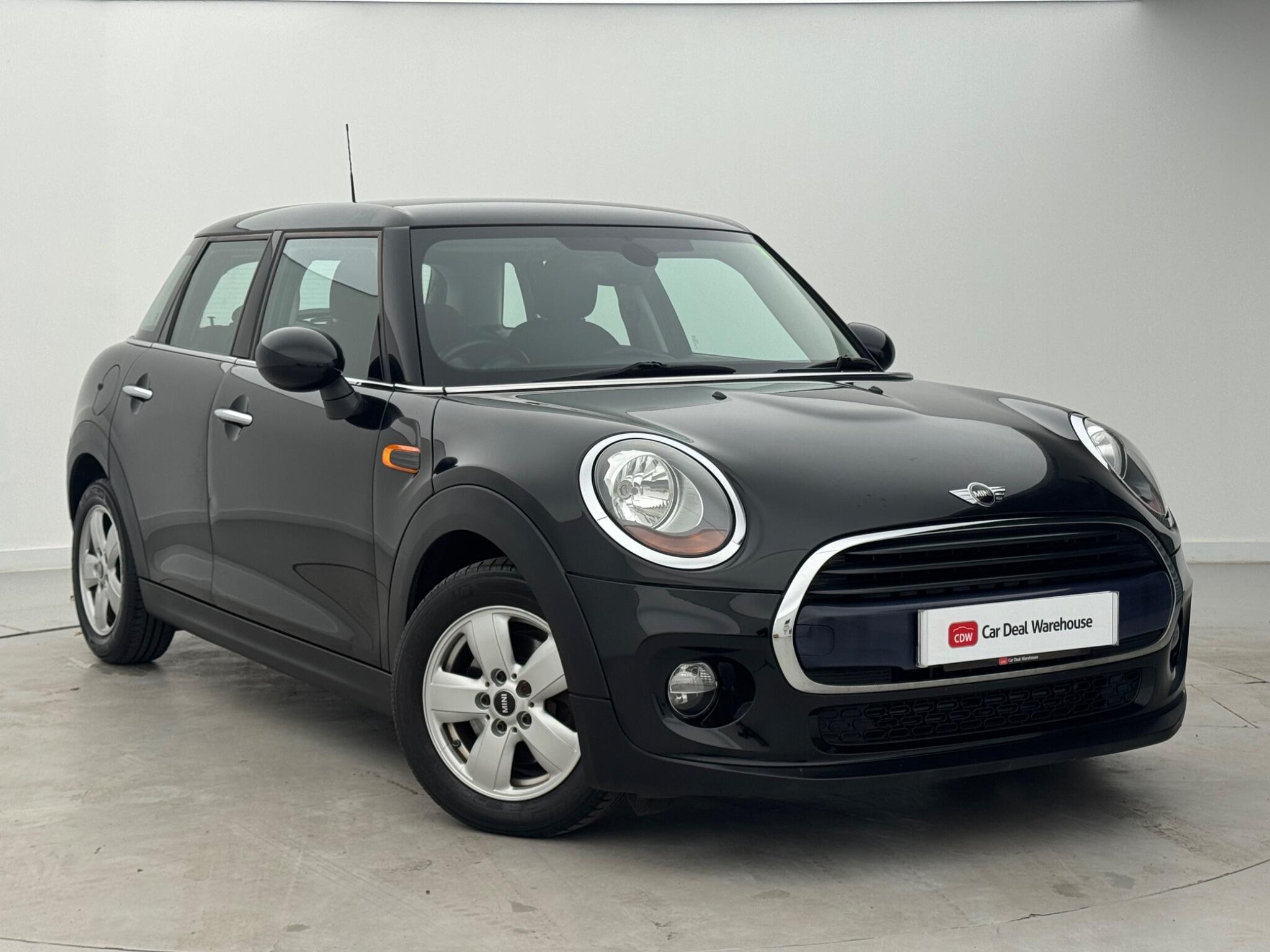 Main listing image - MINI Hatchback