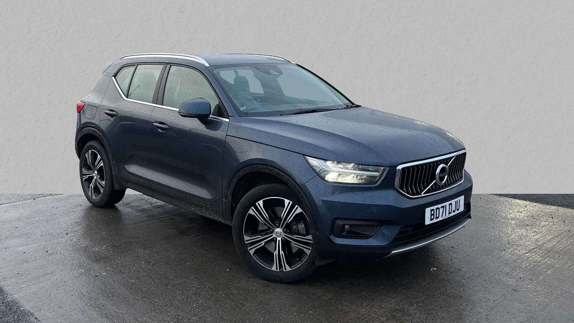 Main listing image - Volvo XC40 Recharge