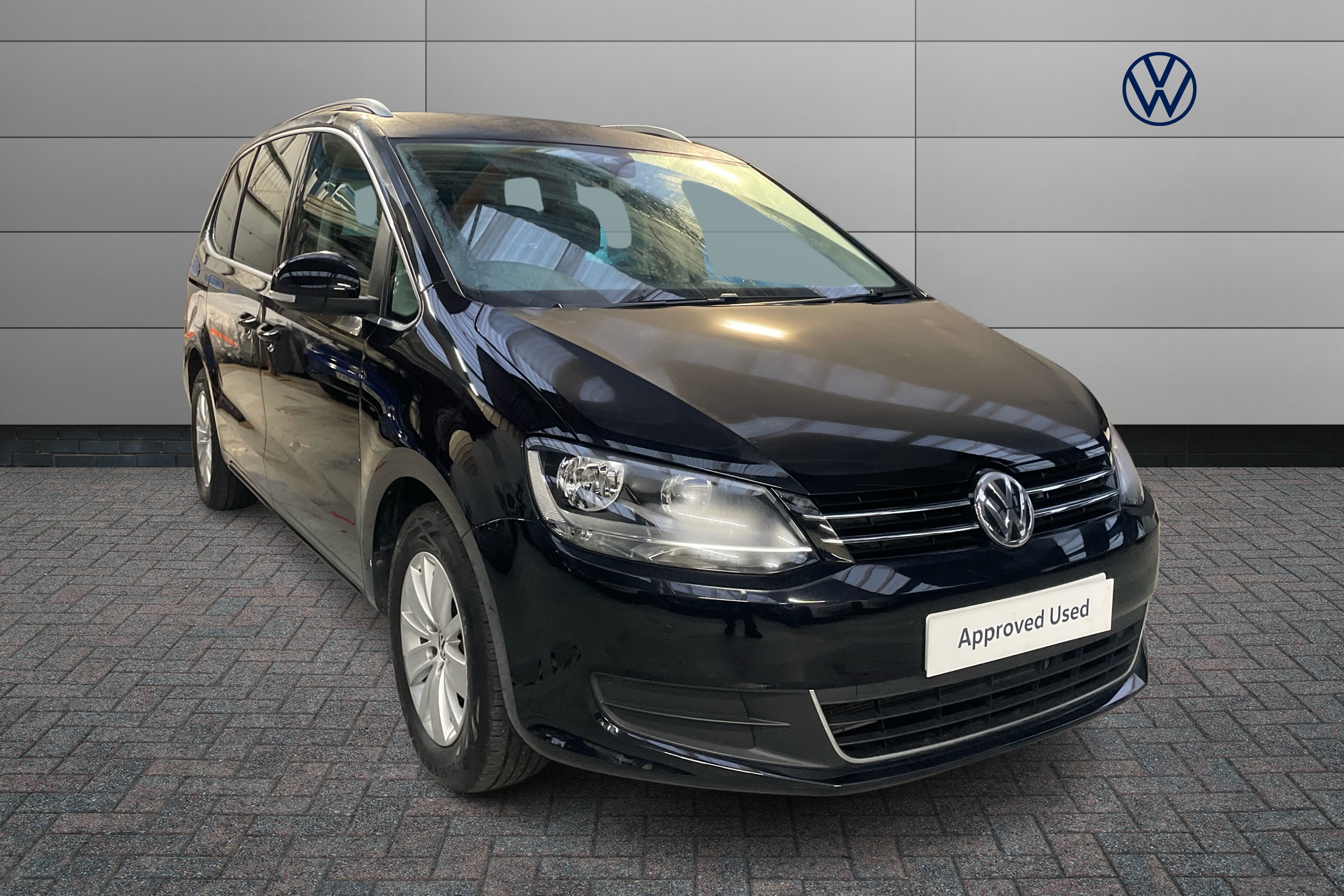 Main listing image - Volkswagen Sharan