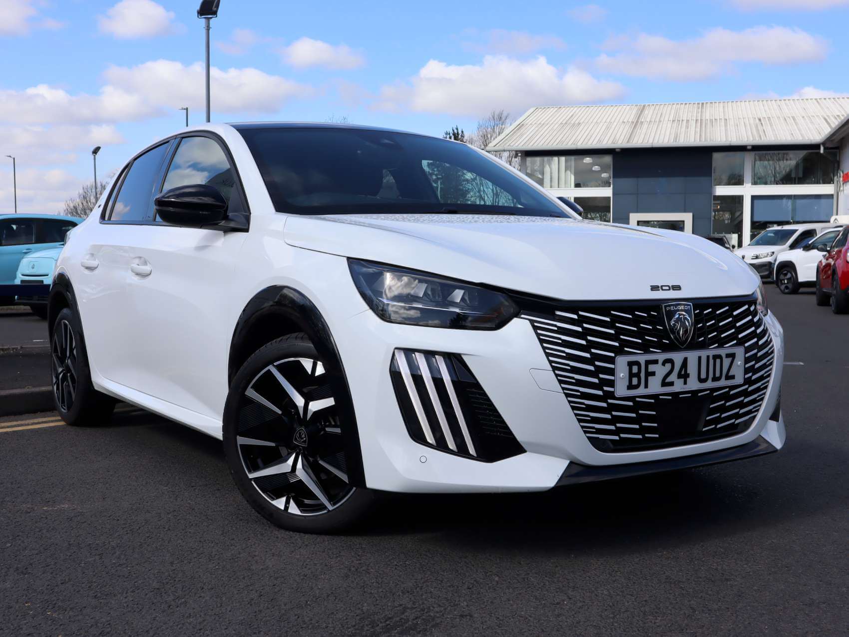 Main listing image - Peugeot 208