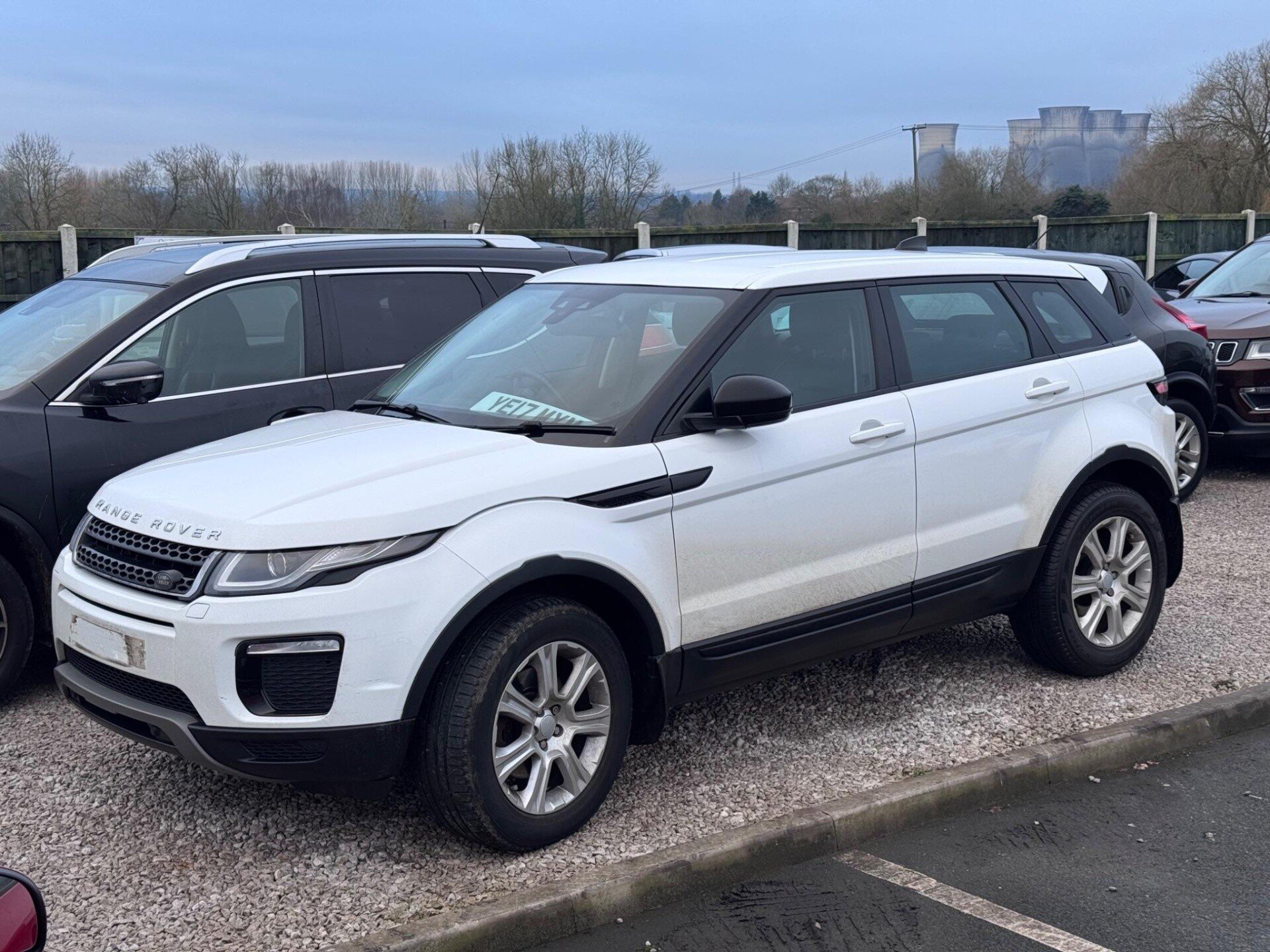 Main listing image - Land Rover Range Rover Evoque