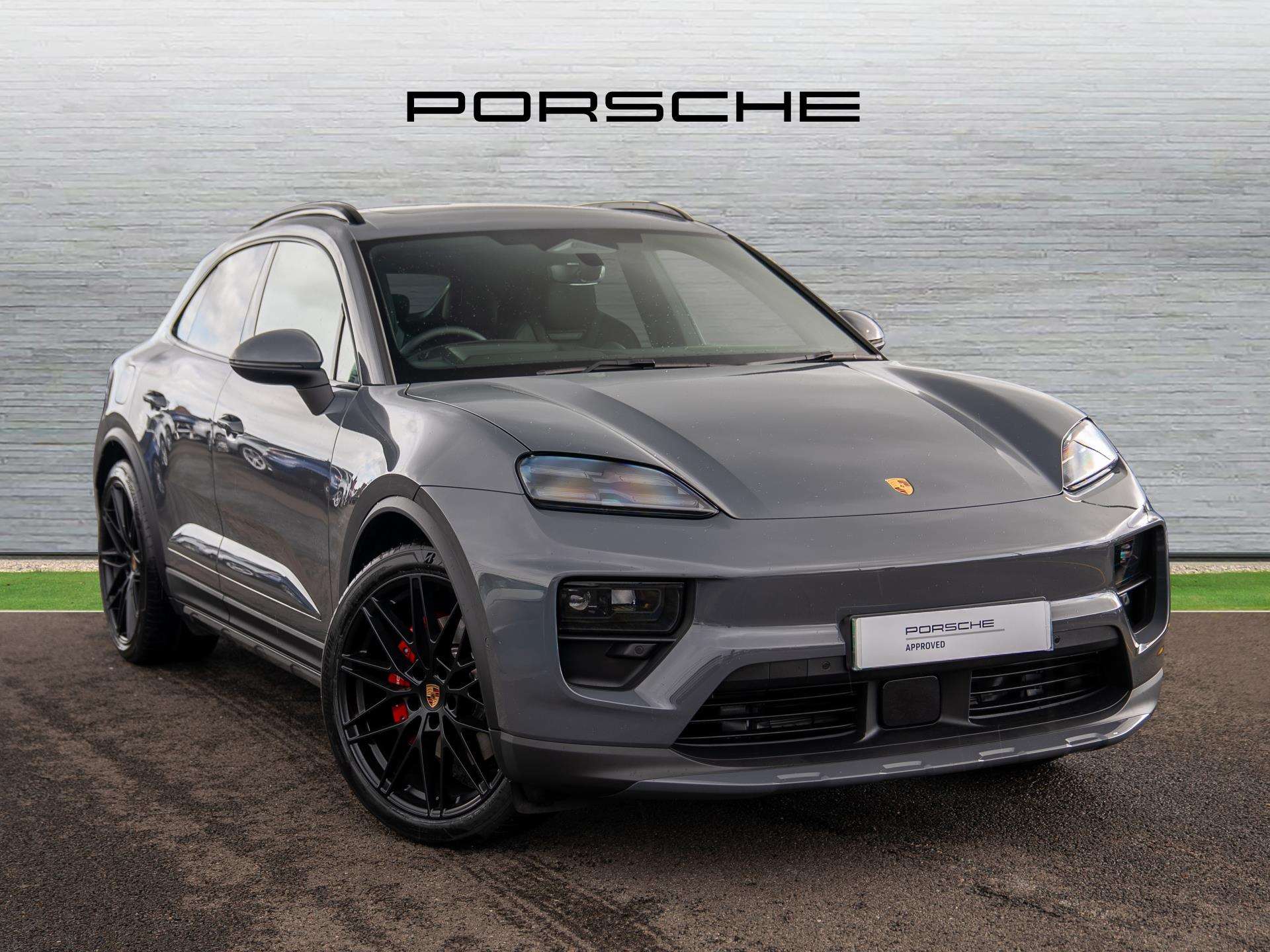 Main listing image - Porsche Macan