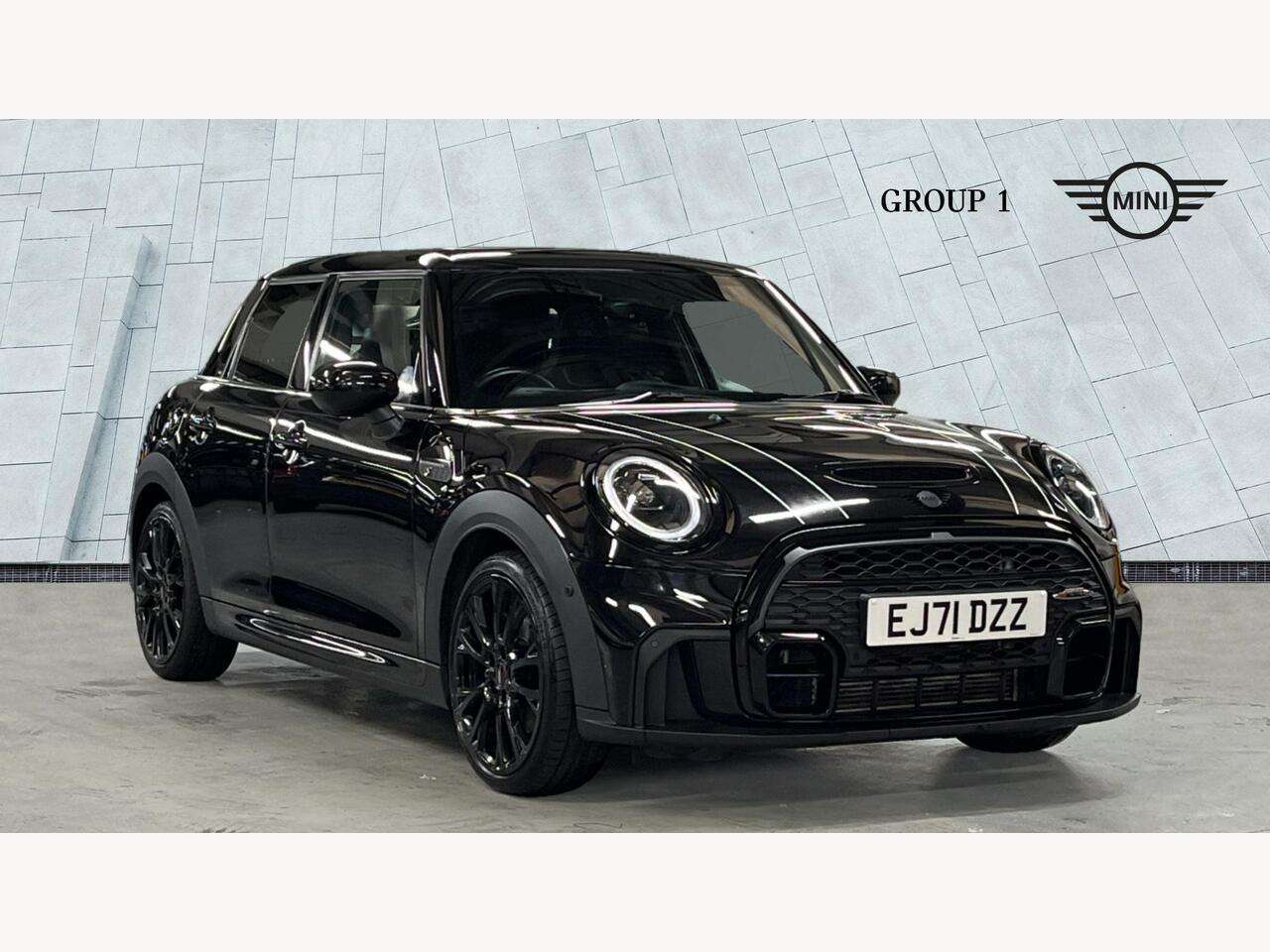 Main listing image - MINI Hatchback 5dr