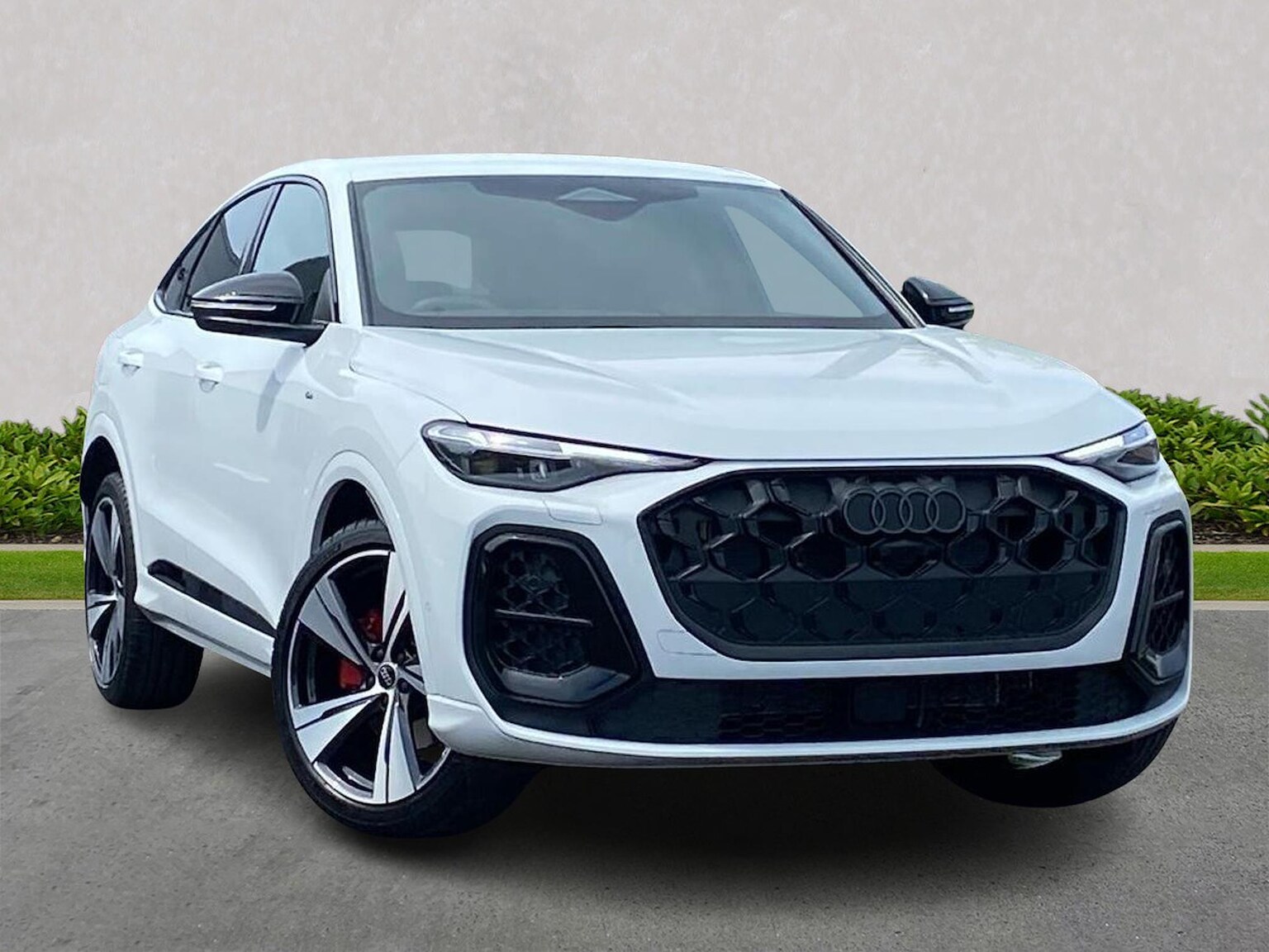 Main listing image - Audi Q5 Sportback