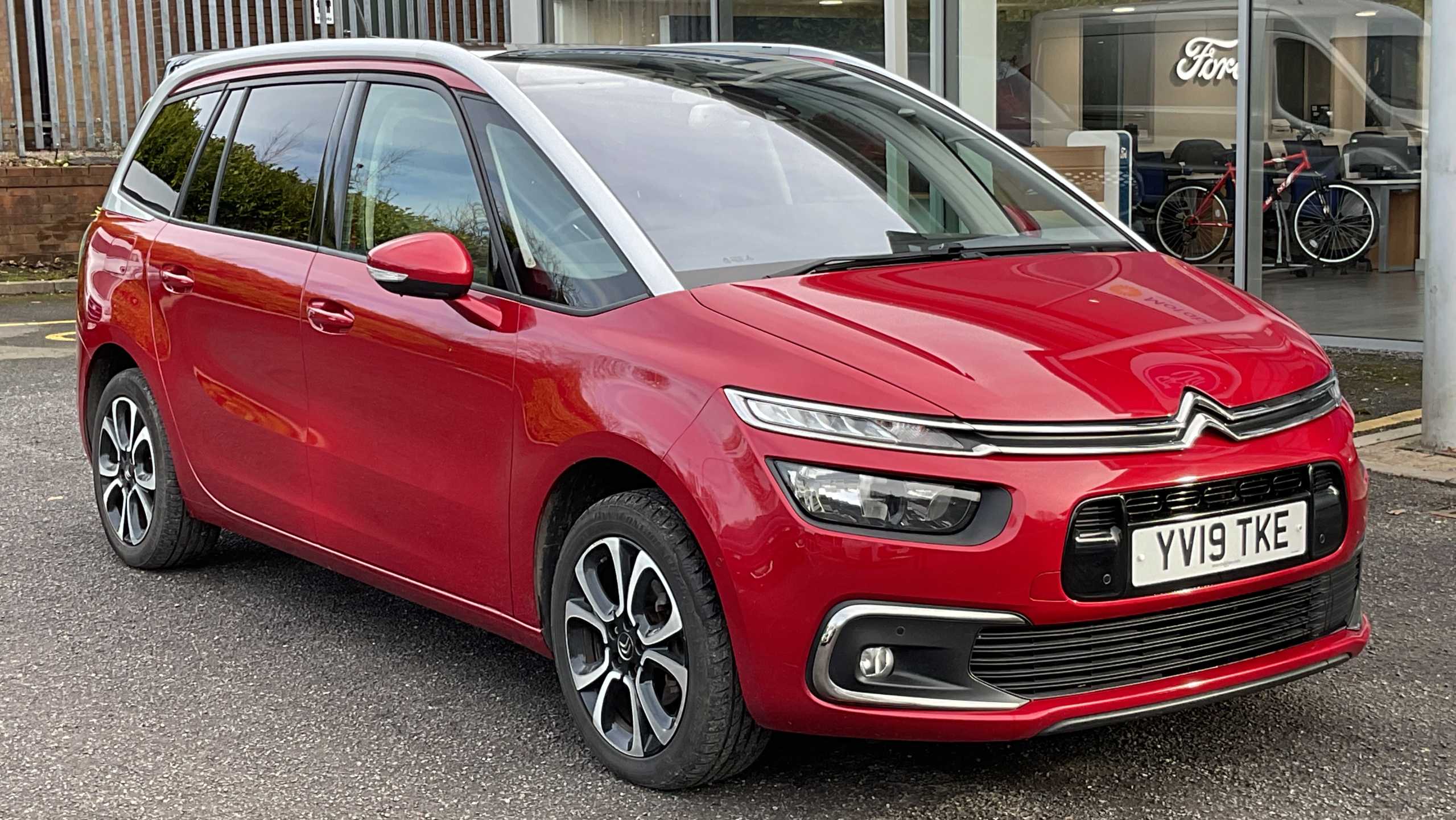 Main listing image - Citroen Grand C4 SpaceTourer
