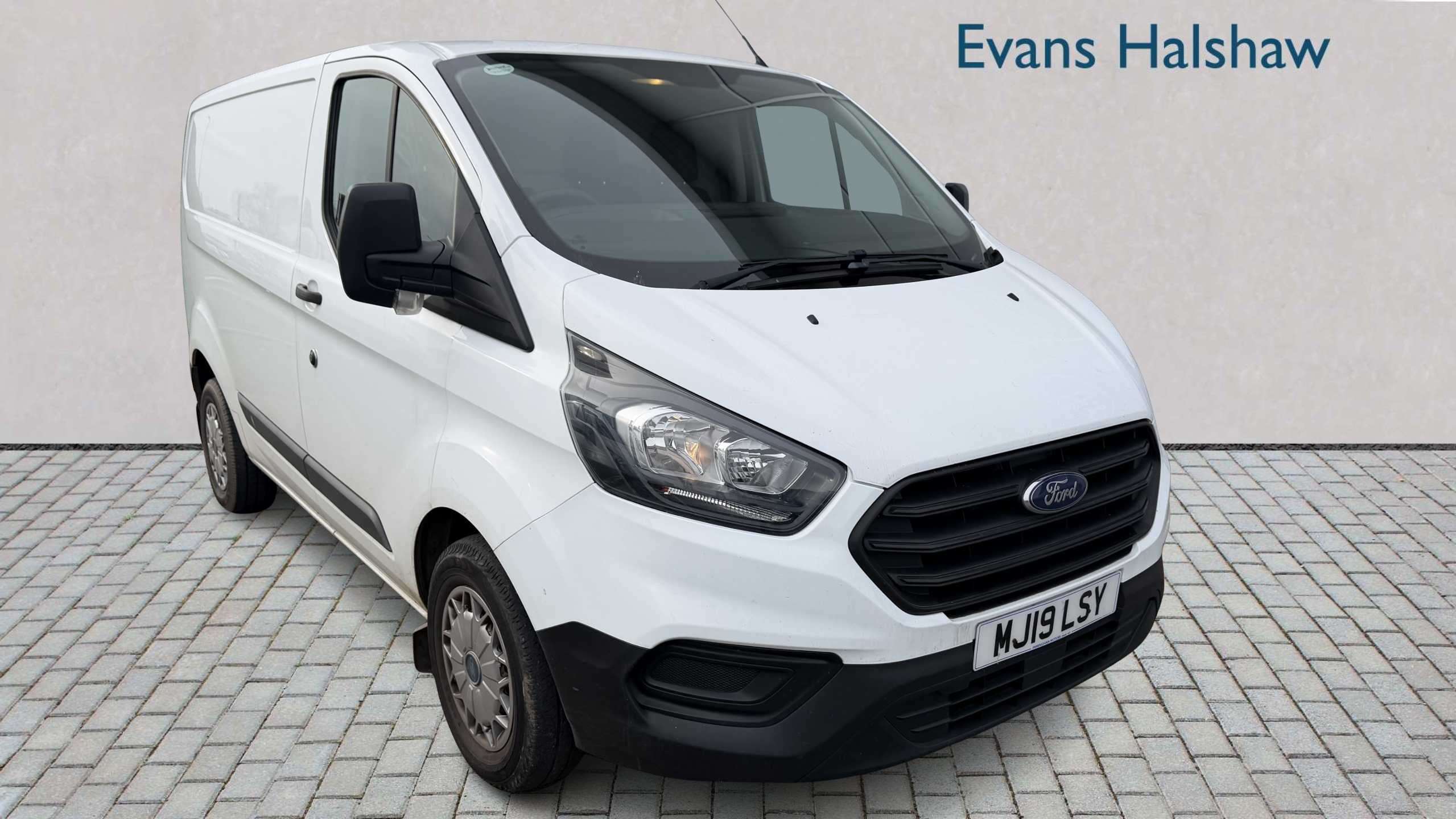 Main listing image - Ford Transit Custom