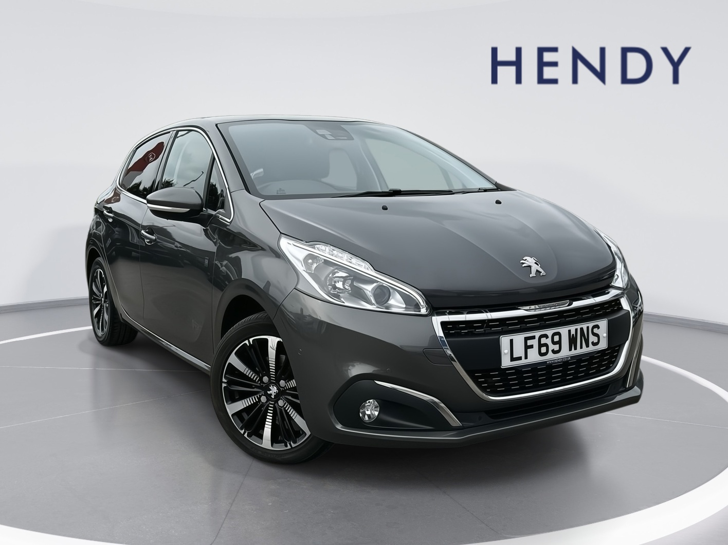 Main listing image - Peugeot 208