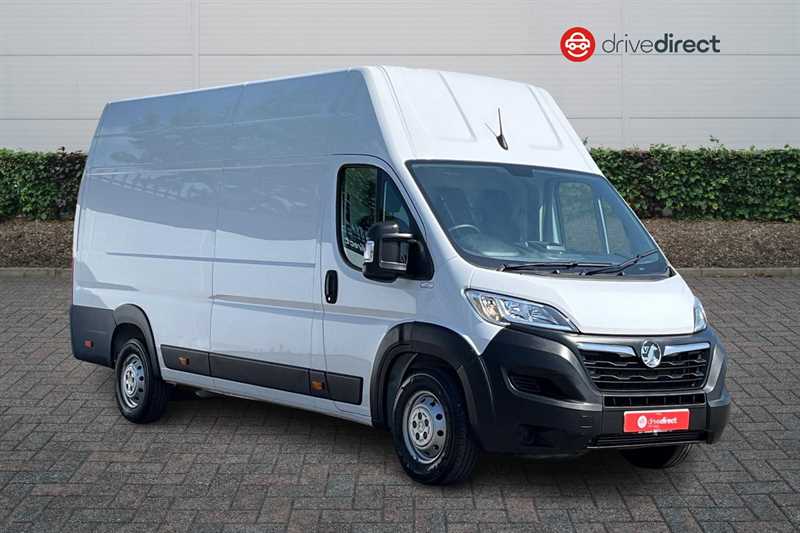 Main listing image - Vauxhall Movano