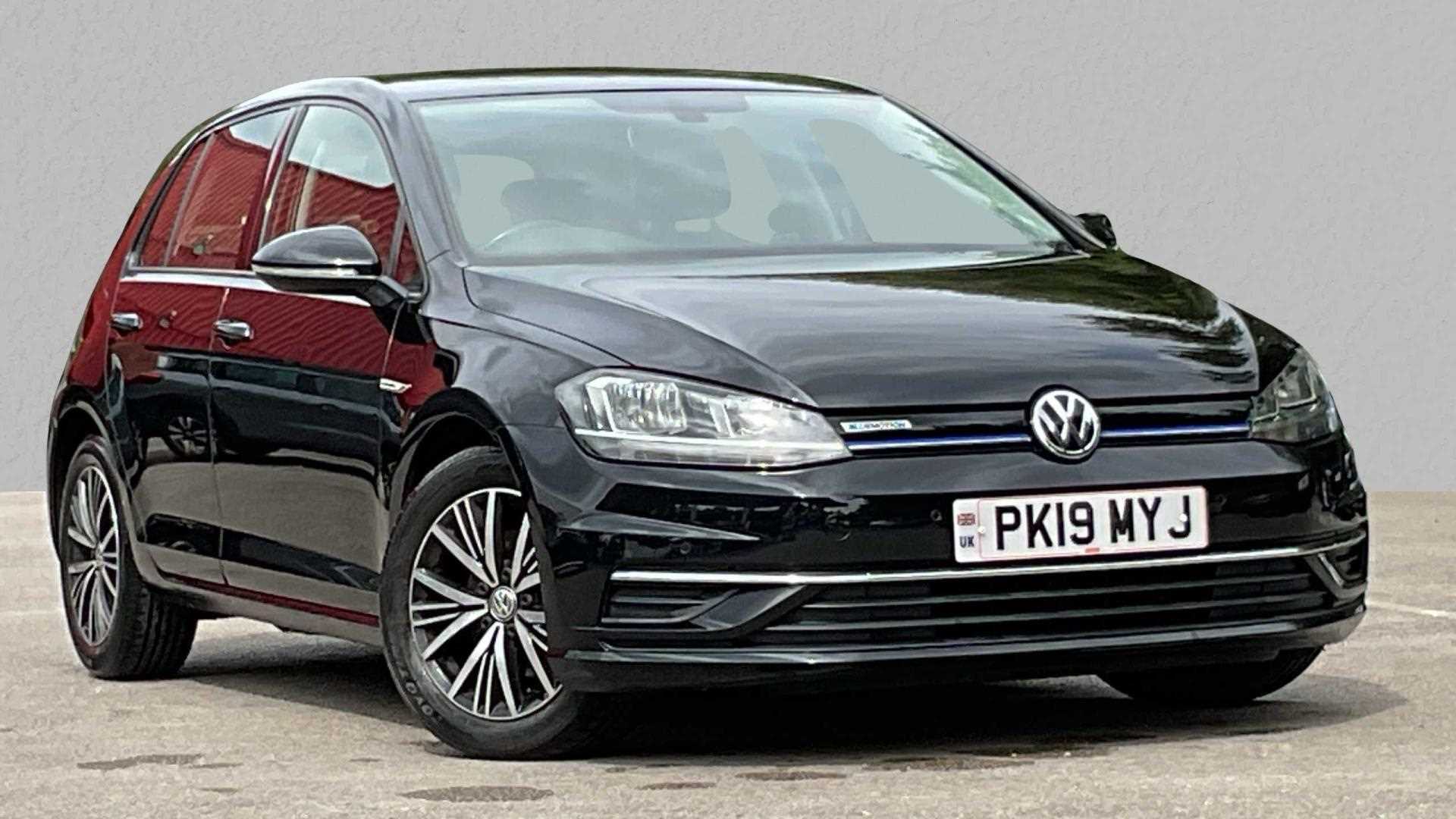 Main listing image - Volkswagen Golf