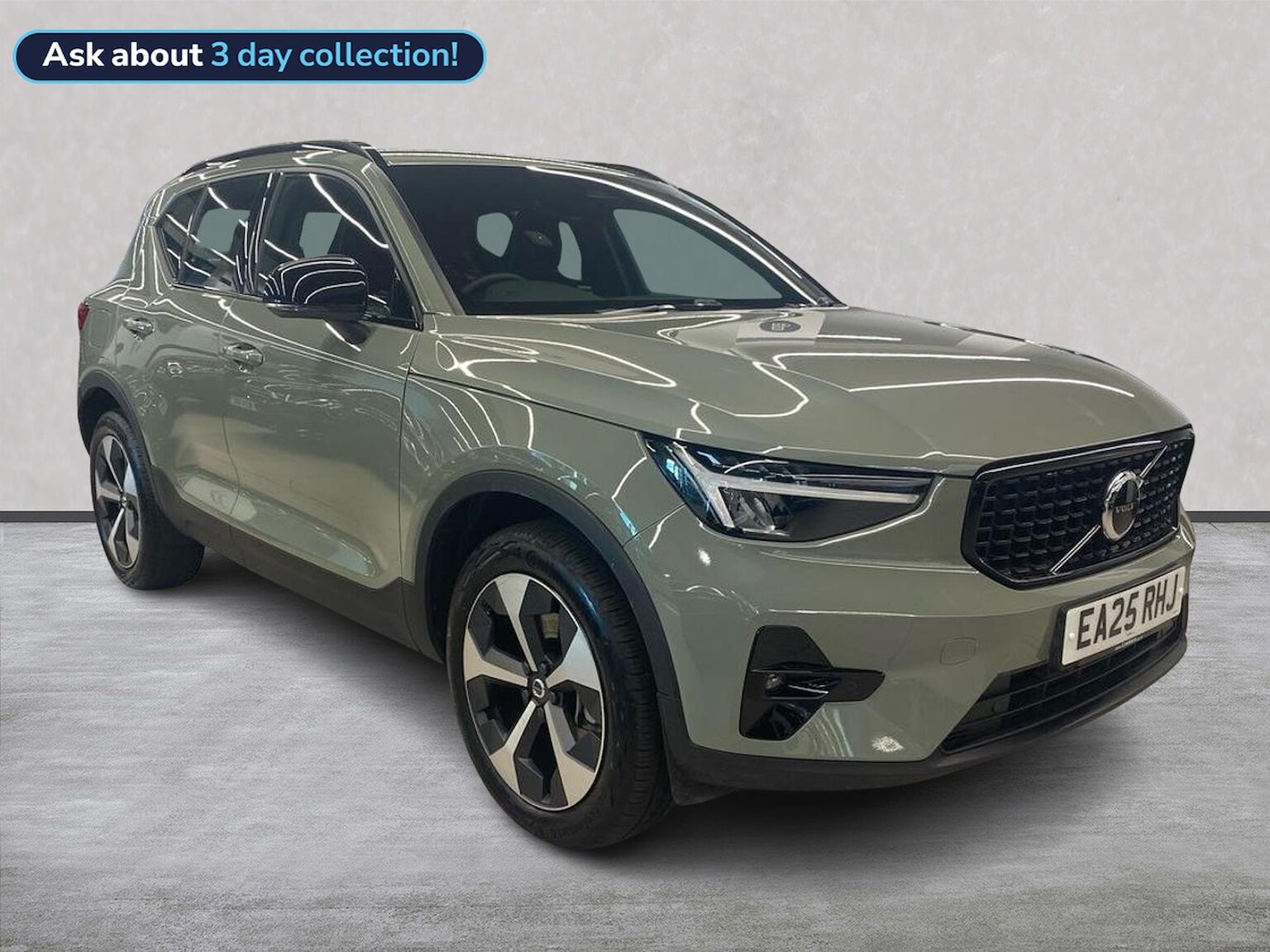 Main listing image - Volvo XC40