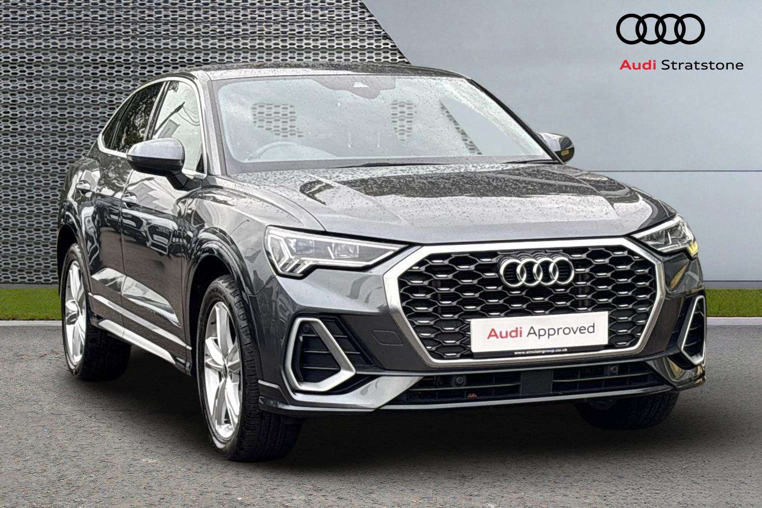 Main listing image - Audi Q3