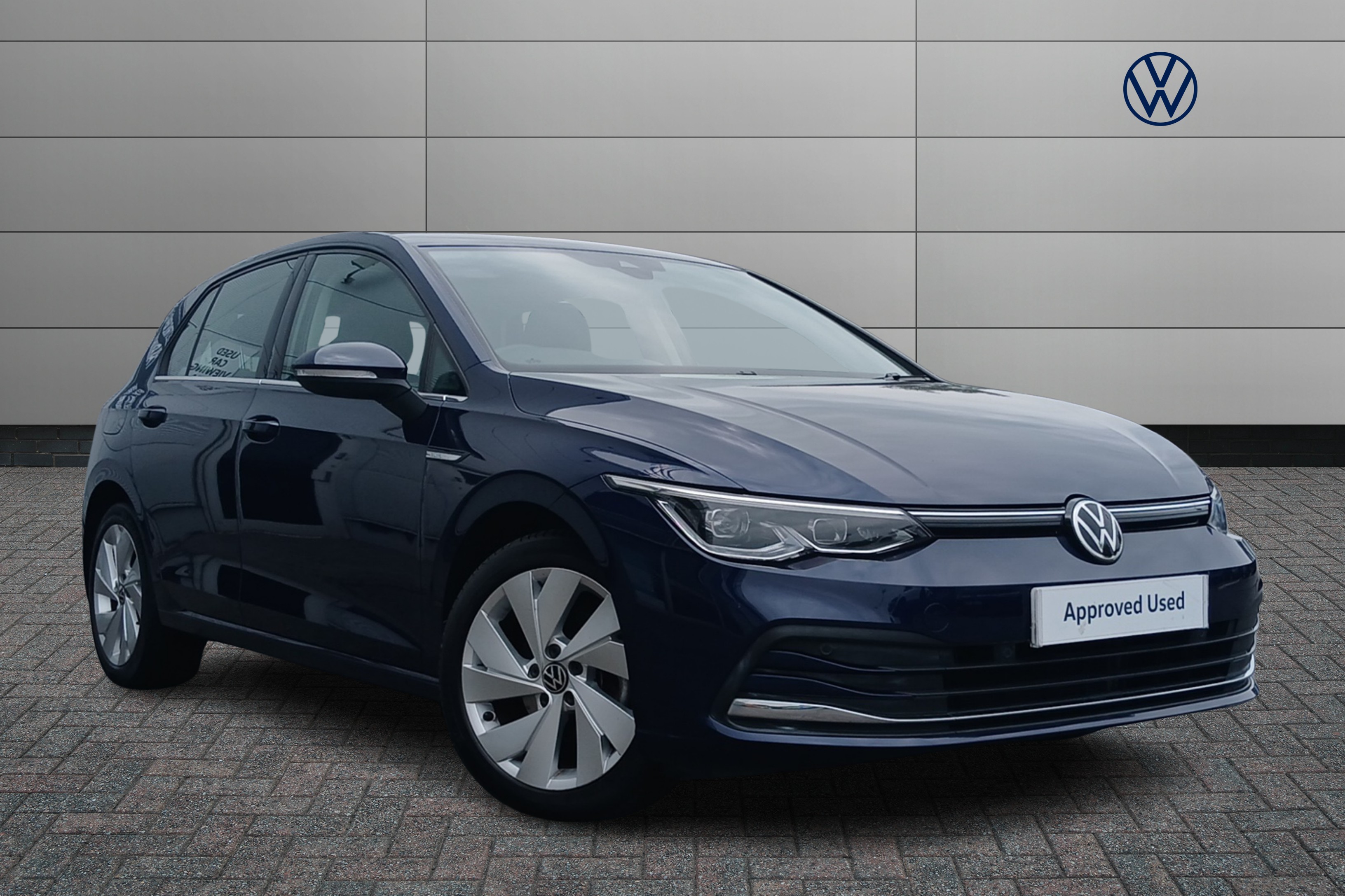 Main listing image - Volkswagen Golf