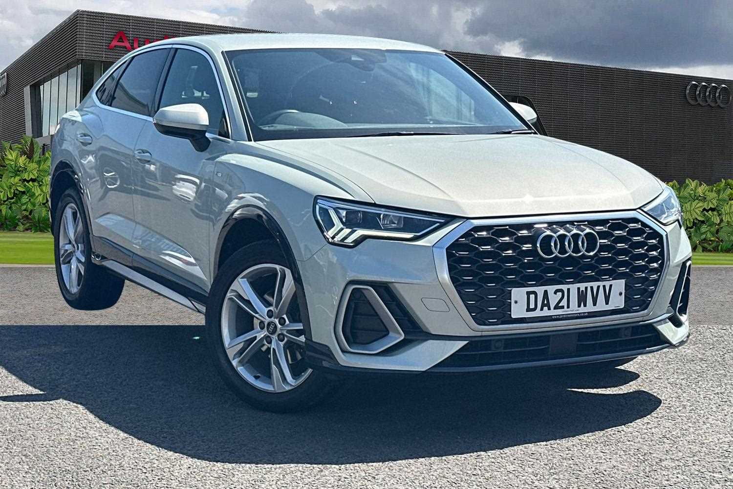 Main listing image - Audi Q3