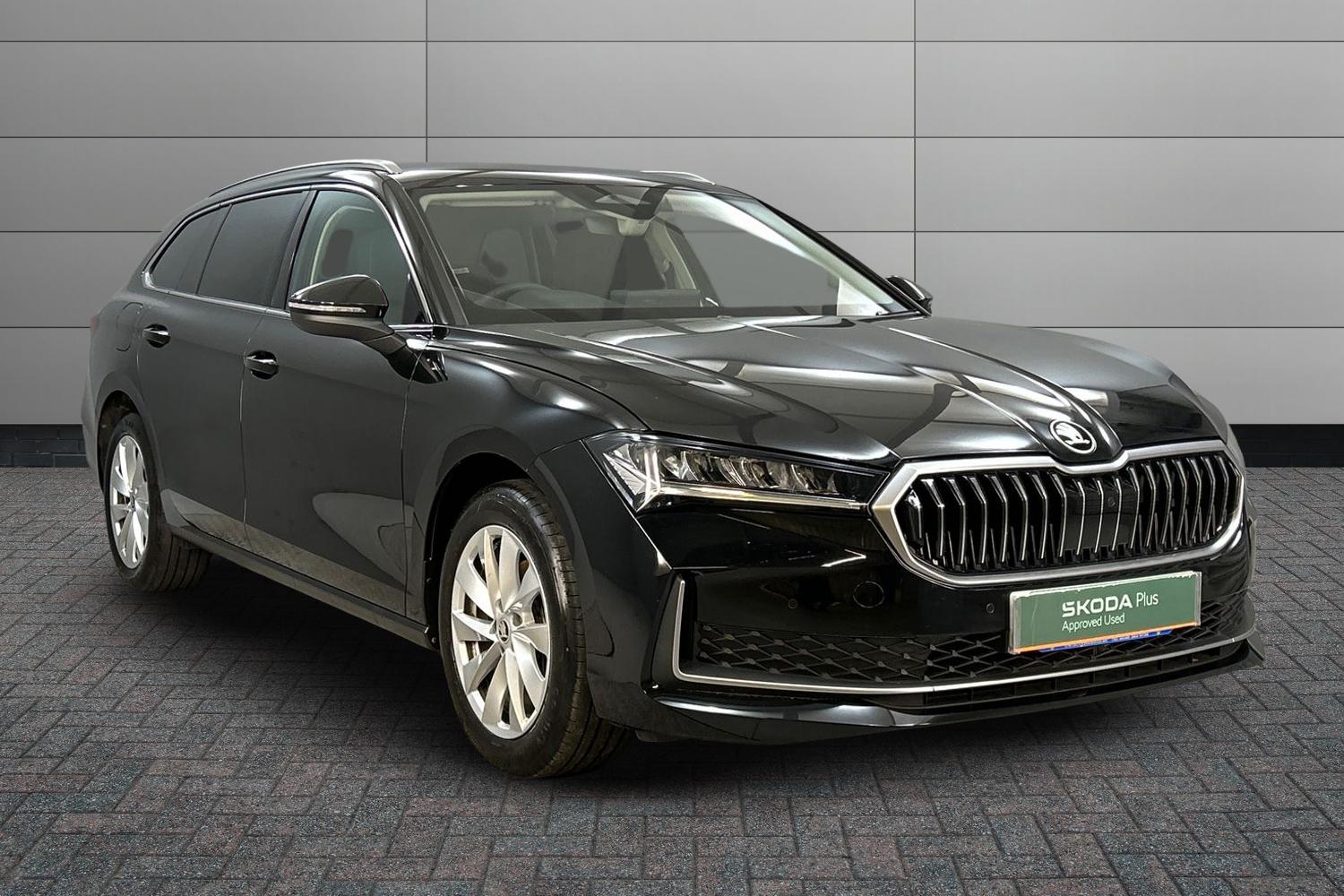 Main listing image - Skoda Superb Estate