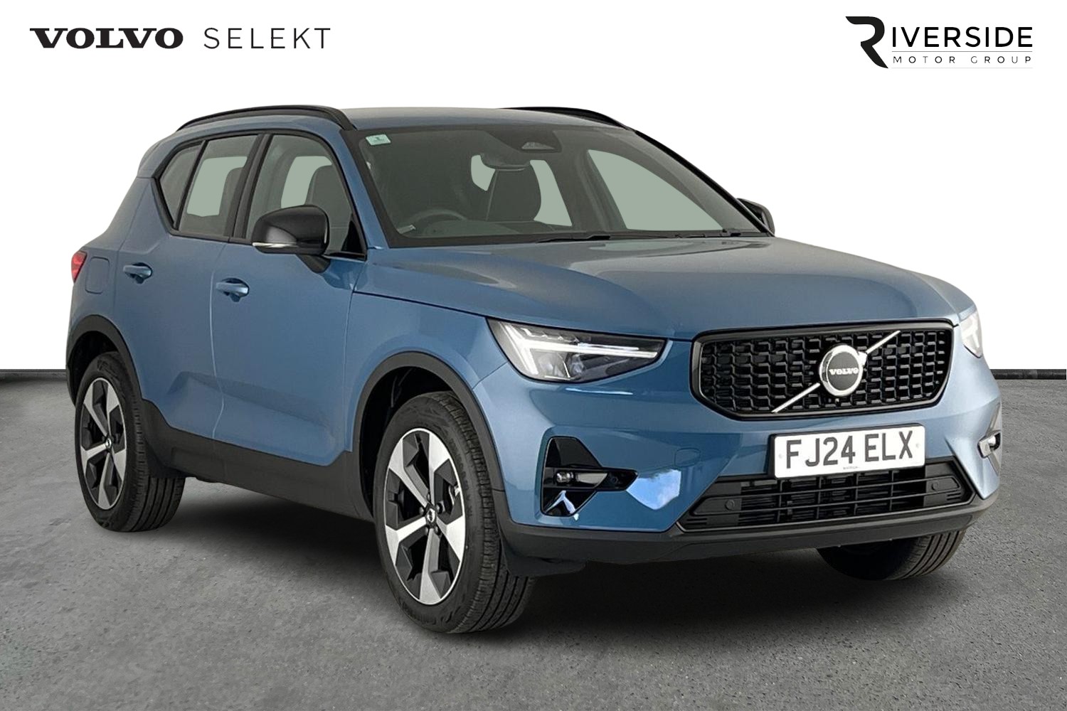 Main listing image - Volvo XC40