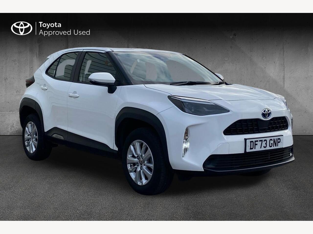 Main listing image - Toyota Yaris Cross