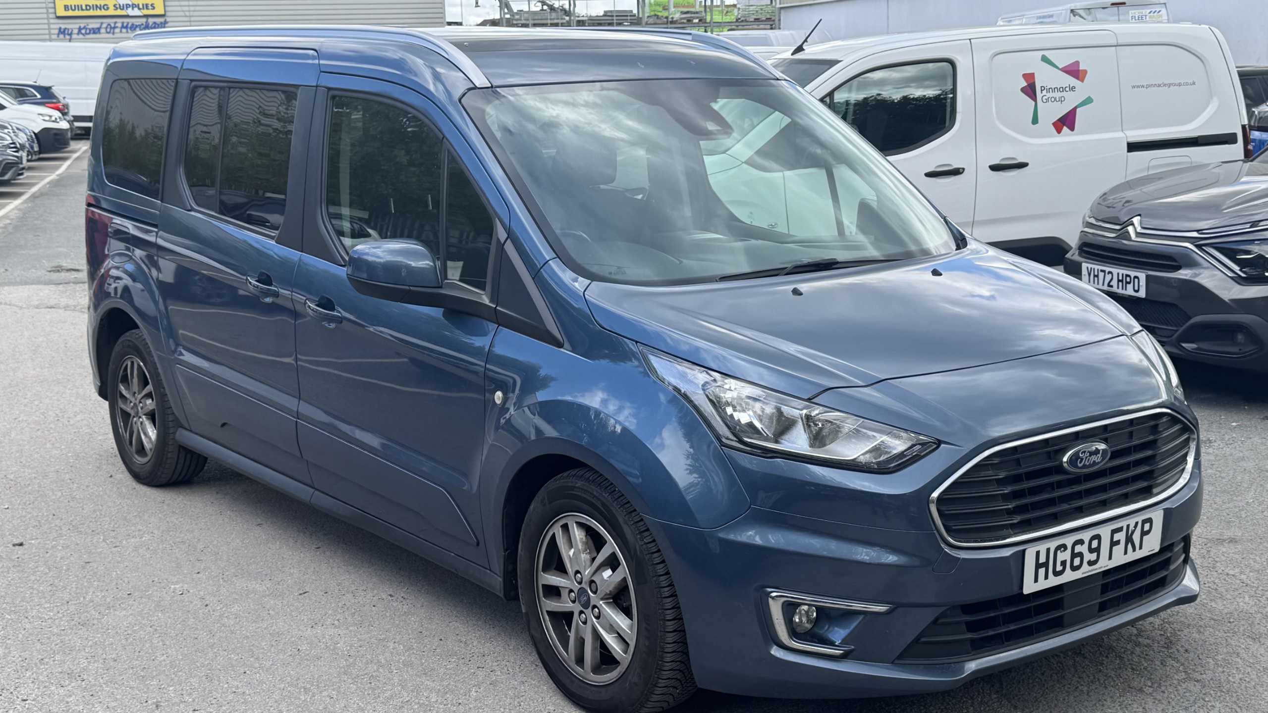 Main listing image - Ford Grand Tourneo Connect