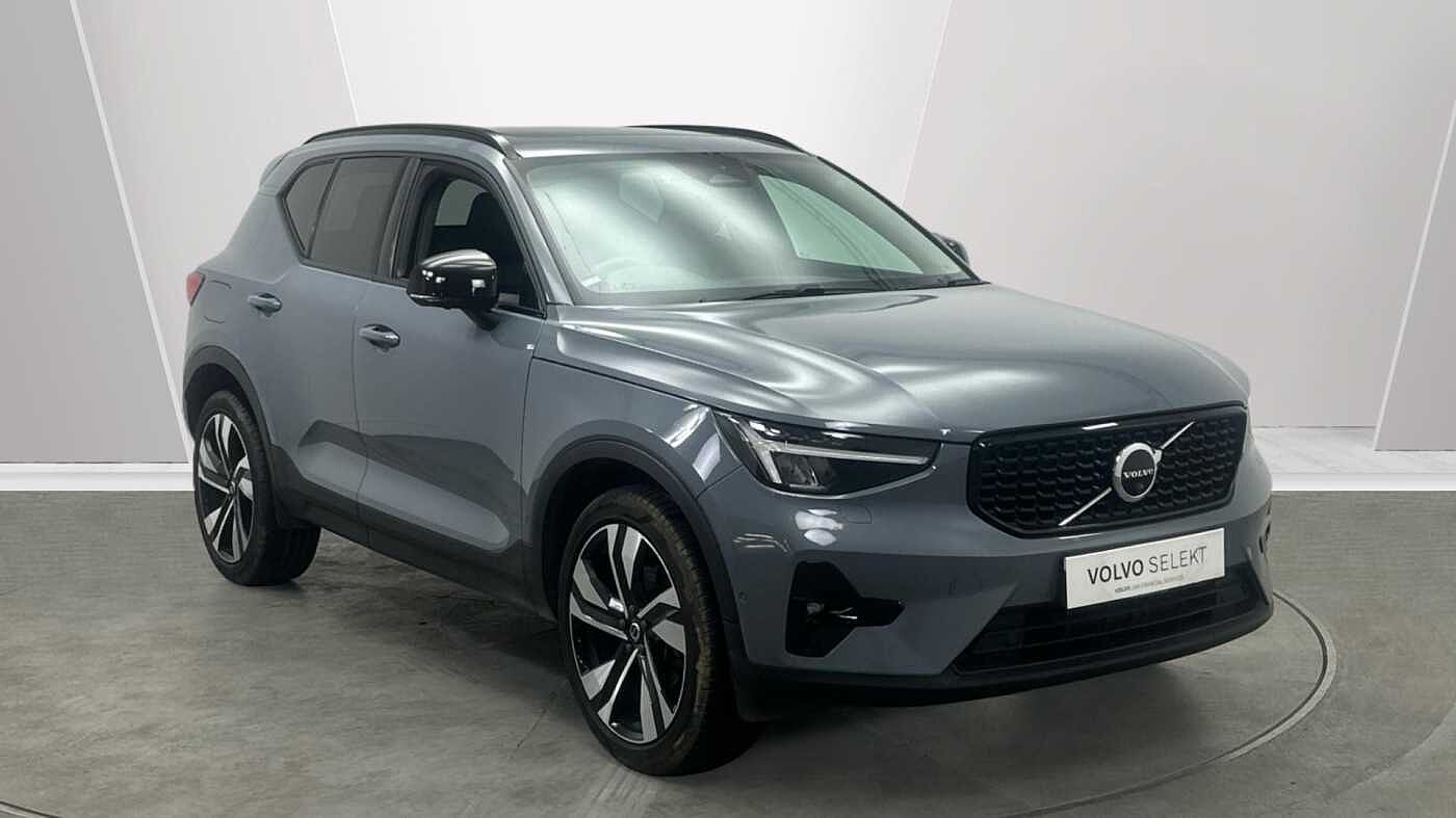 Main listing image - Volvo XC40