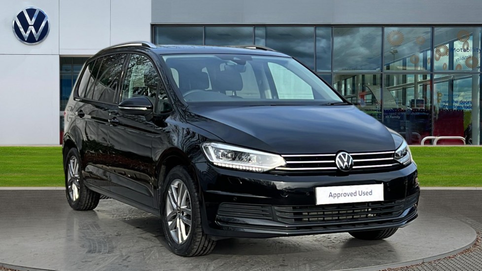 Main listing image - Volkswagen Touran