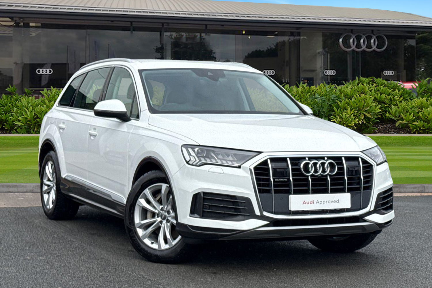 Main listing image - Audi Q7