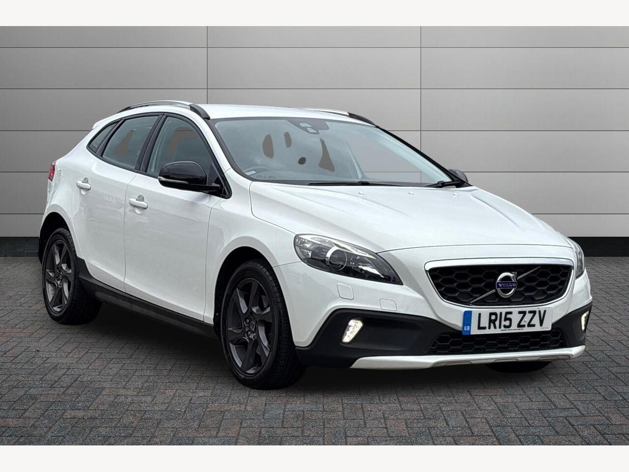 Main listing image - Volvo V40 Cross Country