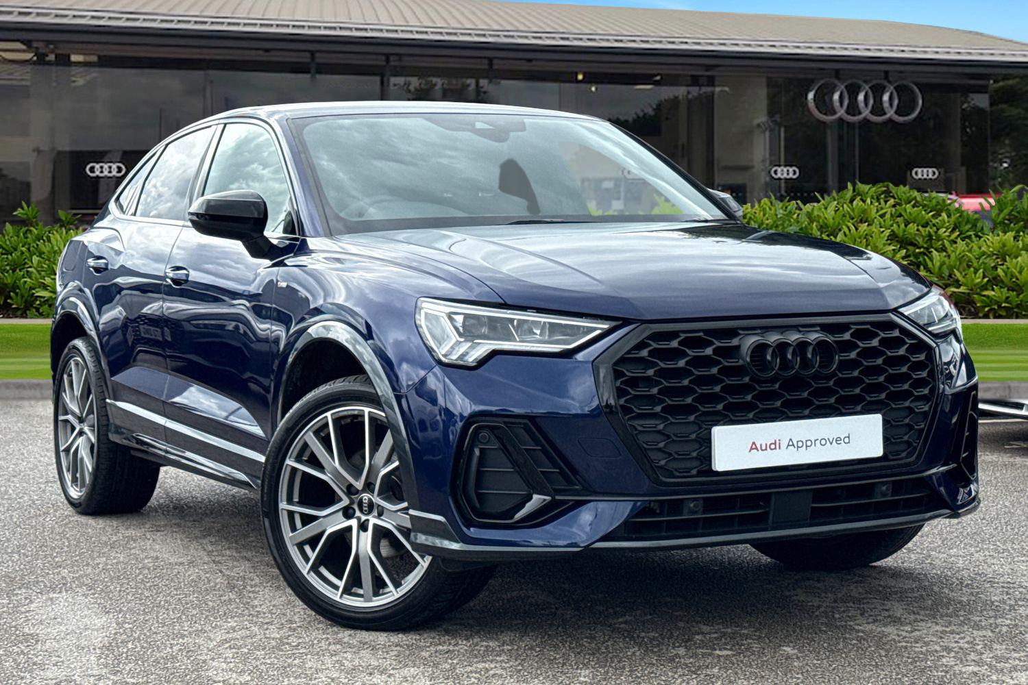 Main listing image - Audi Q3