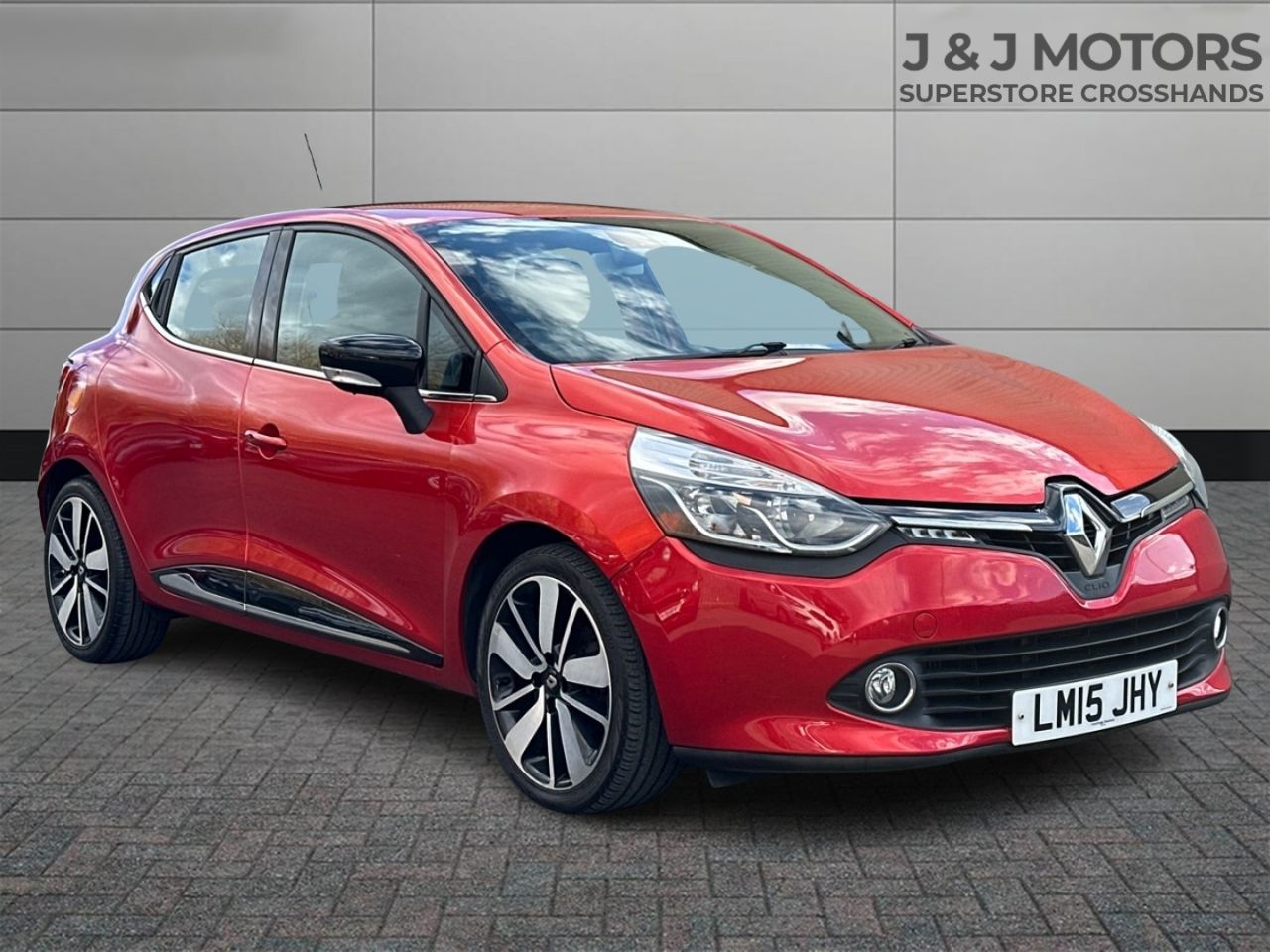 Main listing image - Renault Clio