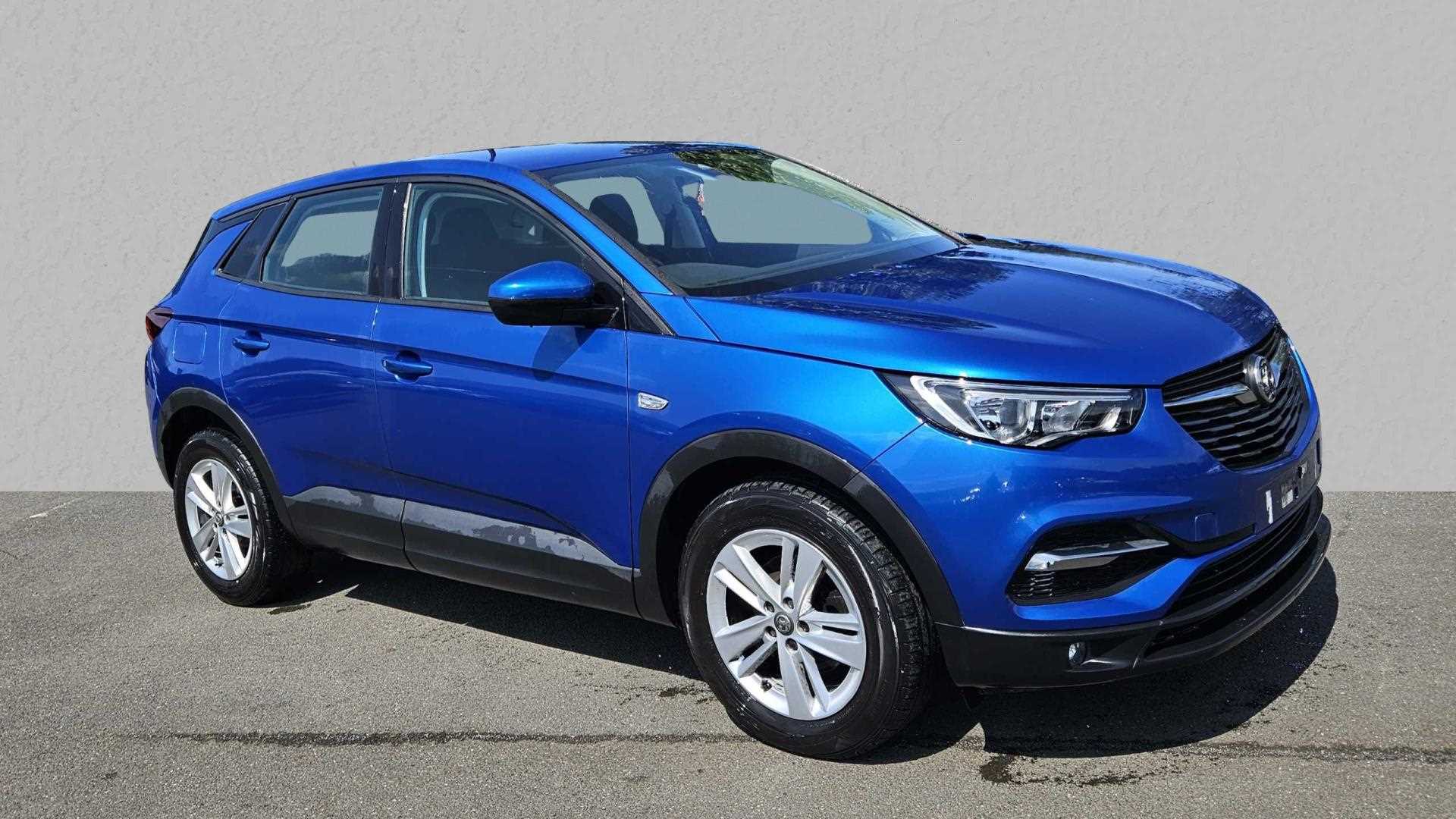 Main listing image - Vauxhall Grandland X