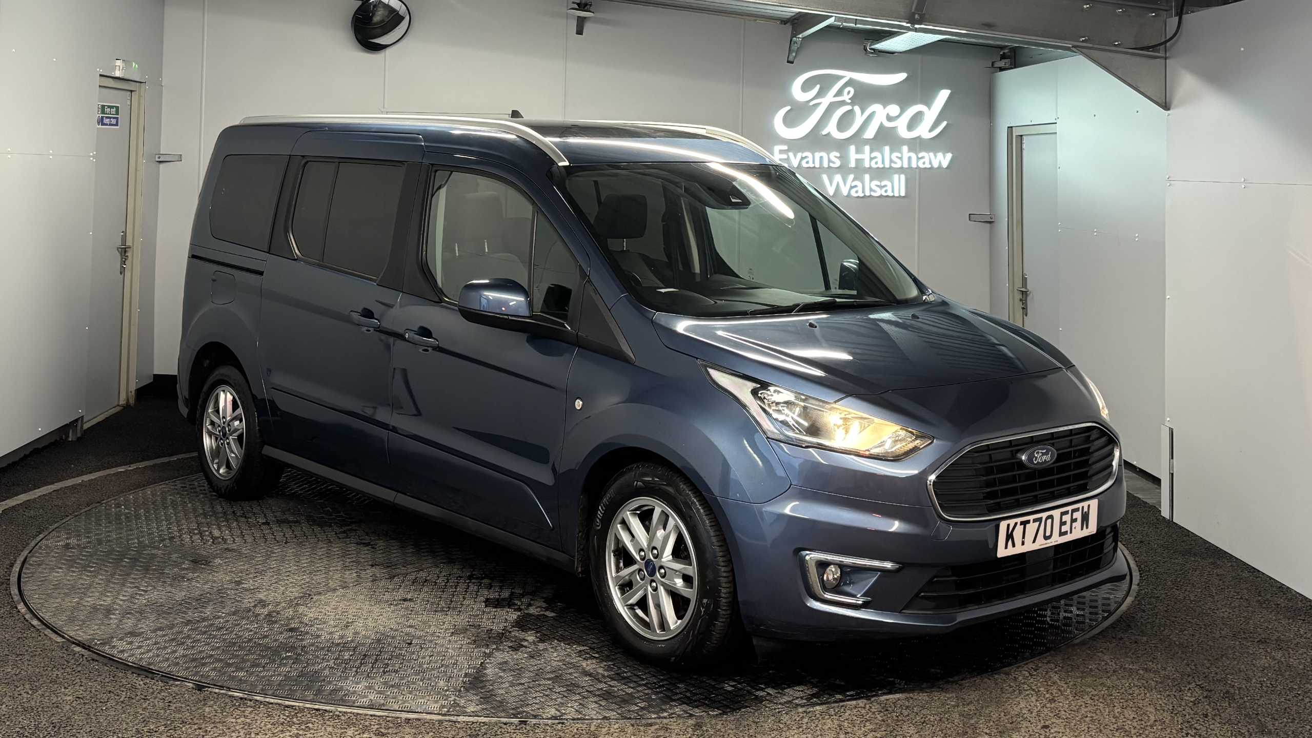 Main listing image - Ford Grand Tourneo Connect