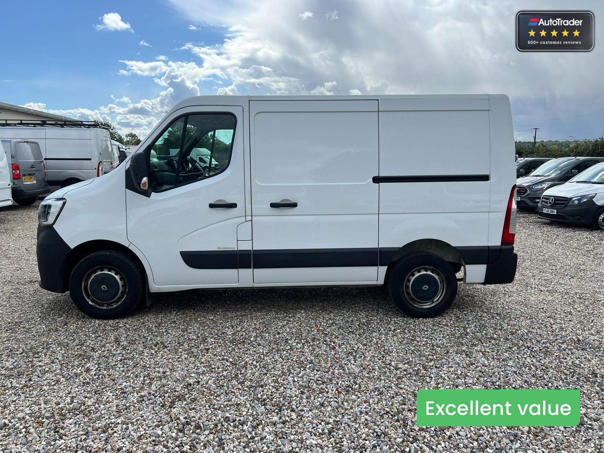 Main listing image - Renault Master