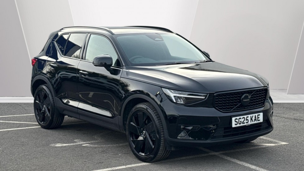 Main listing image - Volvo XC40