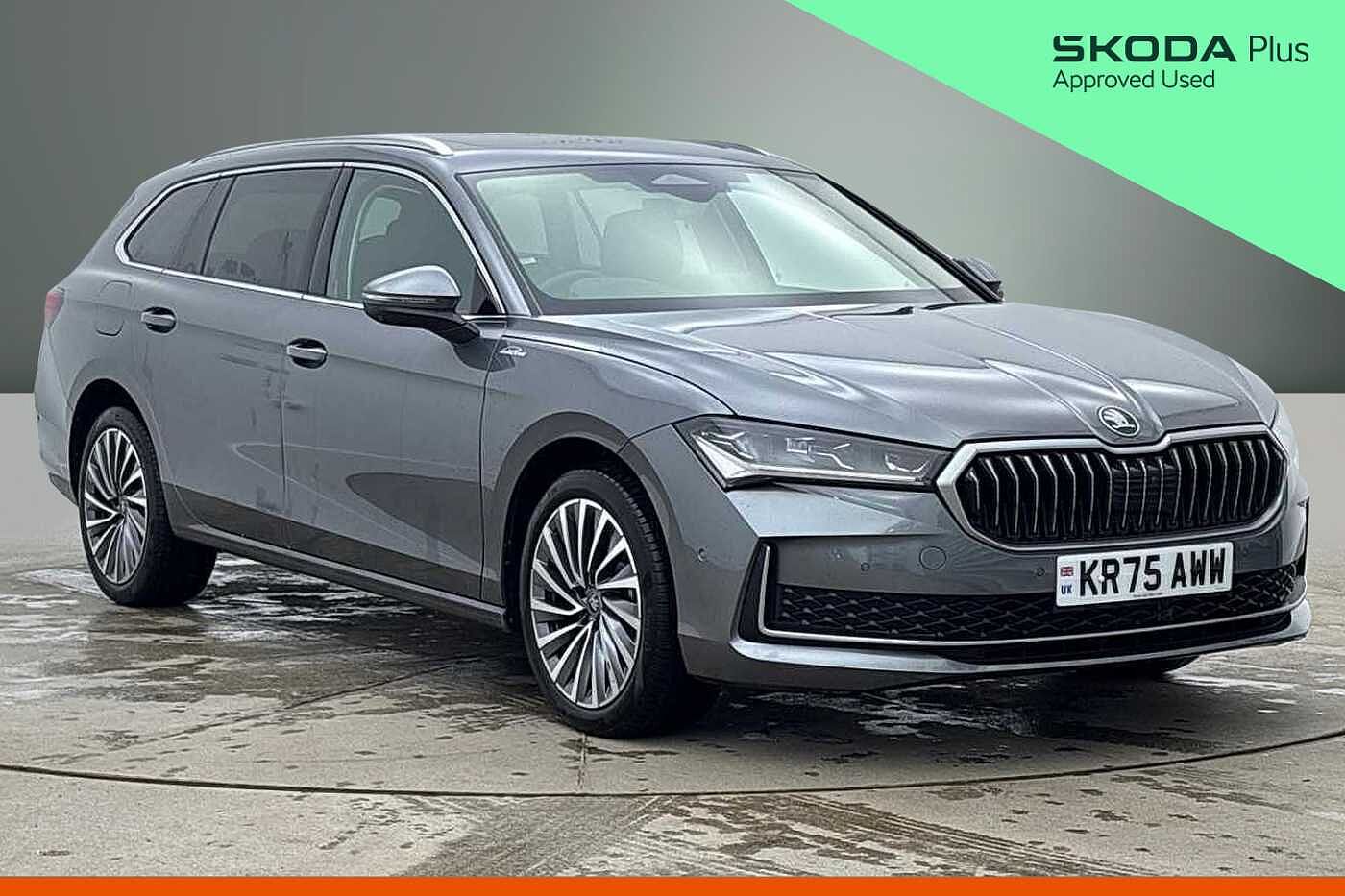 Main listing image - Skoda Superb Estate