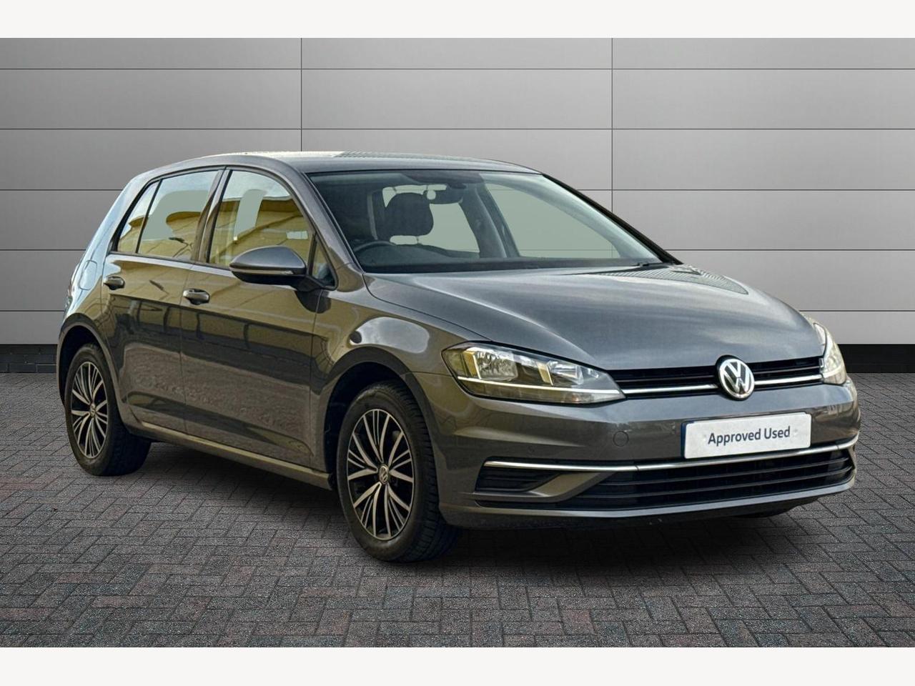 Main listing image - Volkswagen Golf
