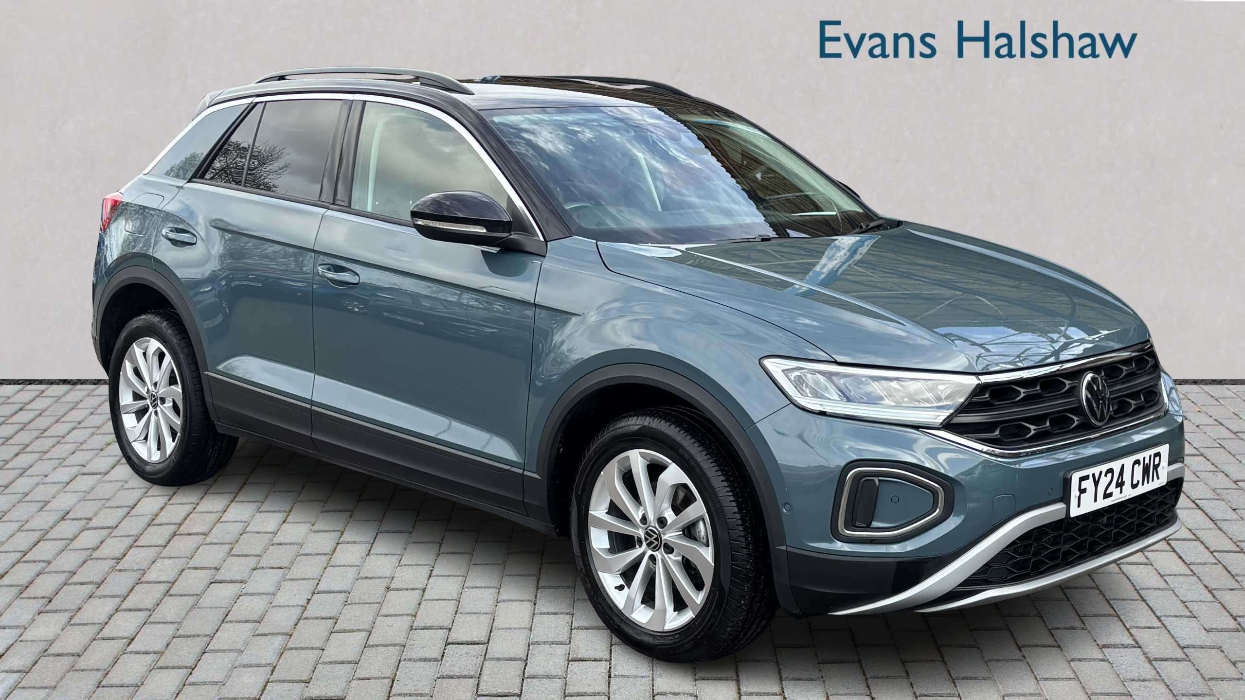 Main listing image - Volkswagen T-Roc