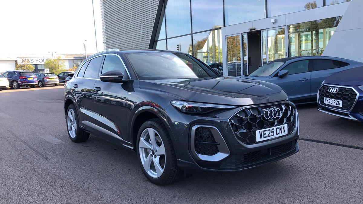 Main listing image - Audi Q5