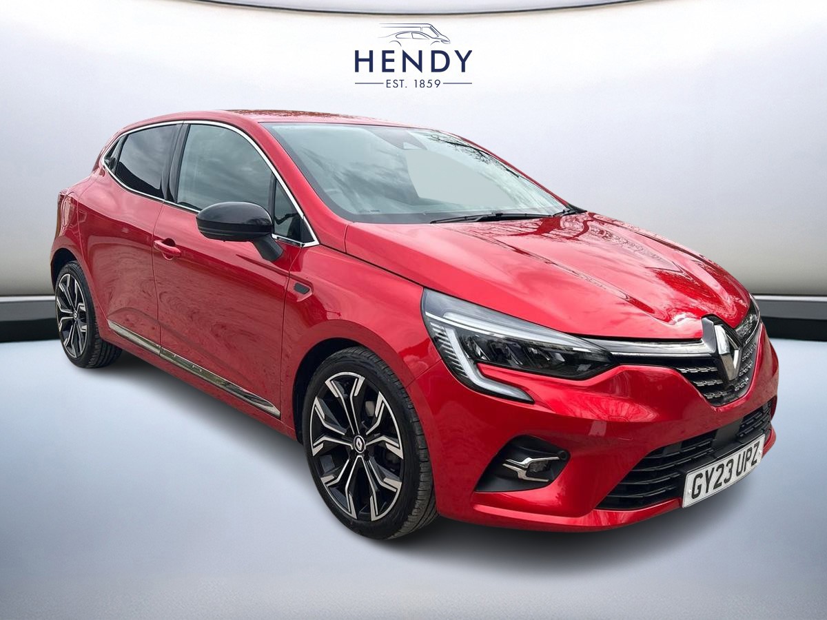 Main listing image - Renault Clio