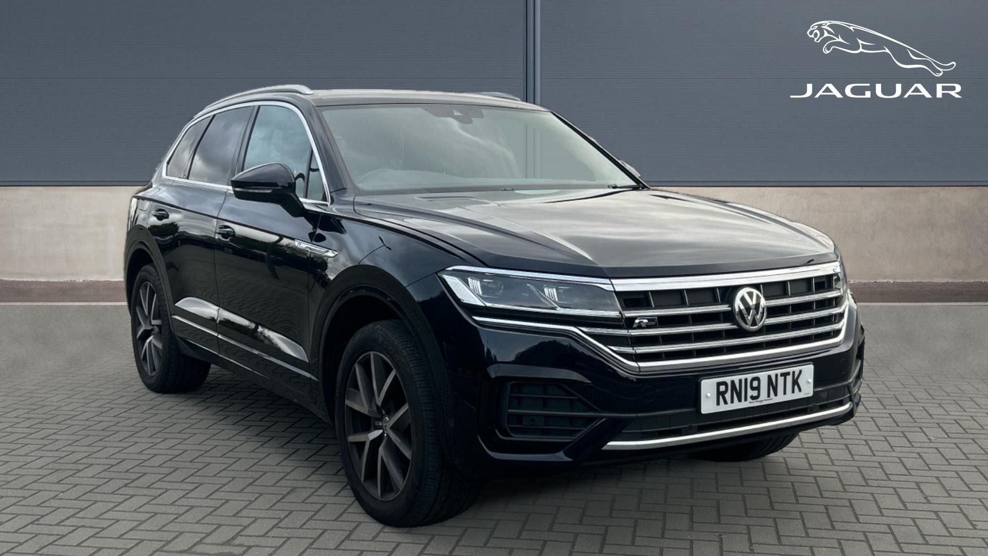 Main listing image - Volkswagen Touareg