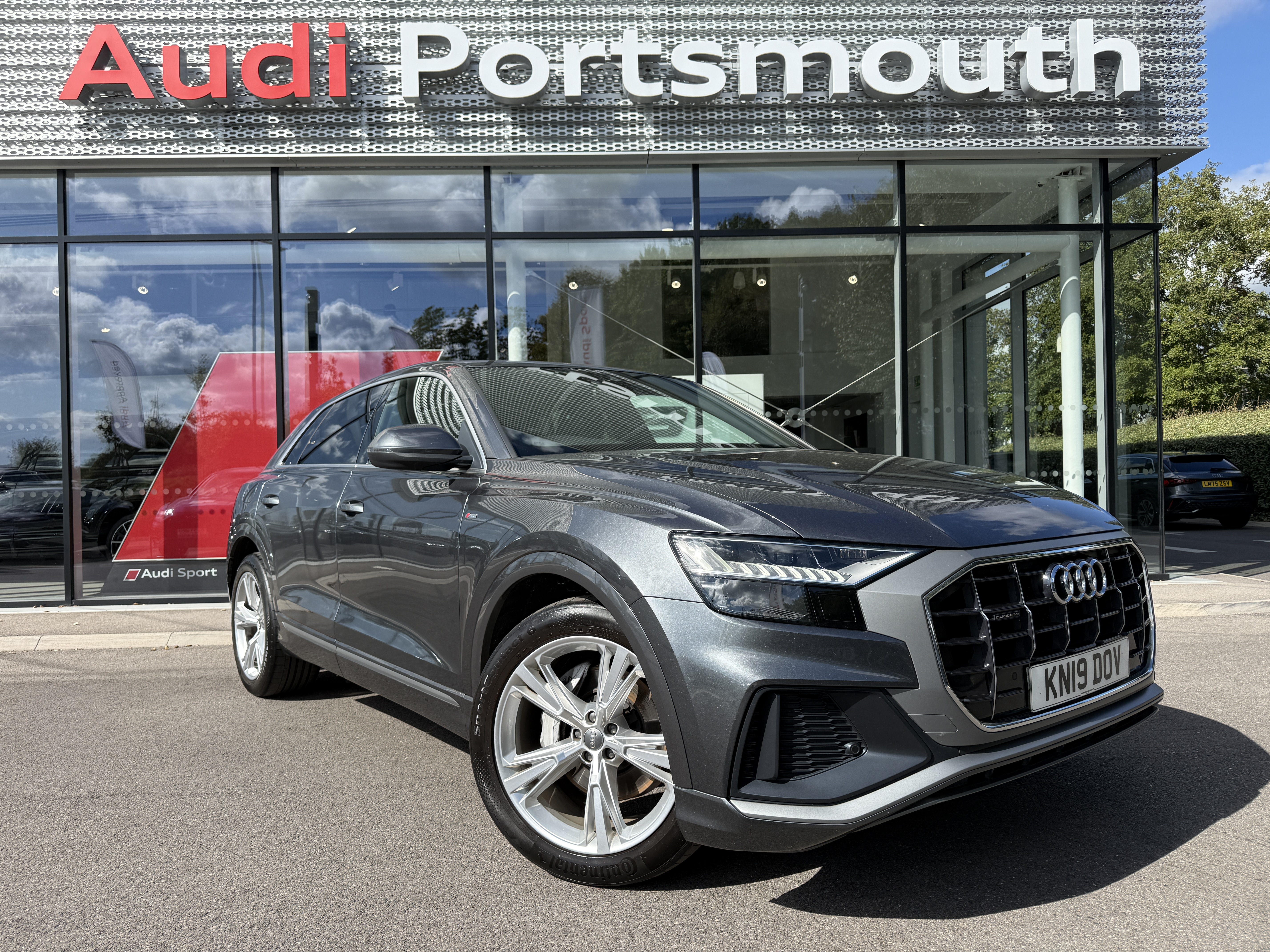 Main listing image - Audi Q8